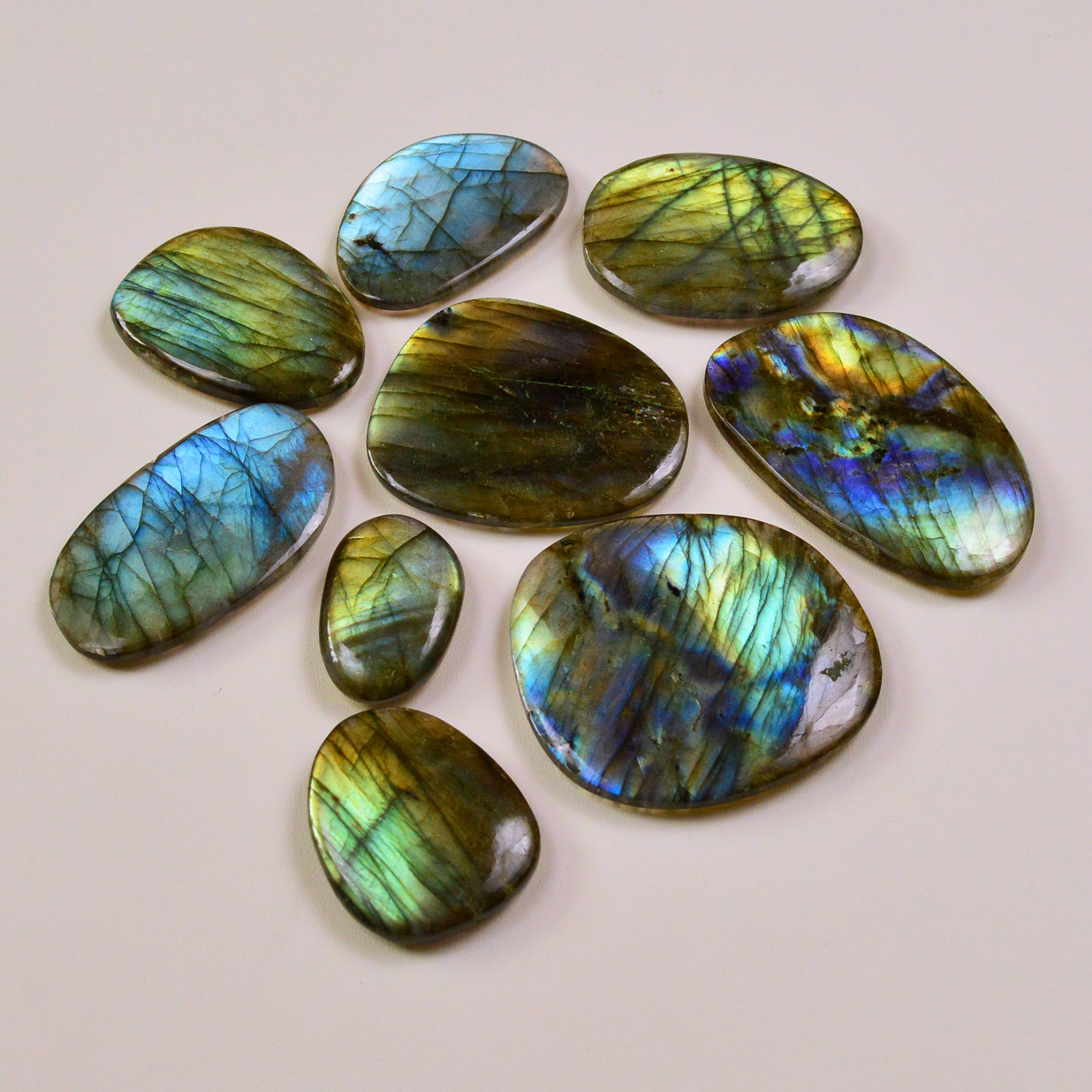 9 Pcs 633Cts Natural Labradorite Palm Stone Briolette Cabochons Gemstone Lot 45x40 25x15mm 19482