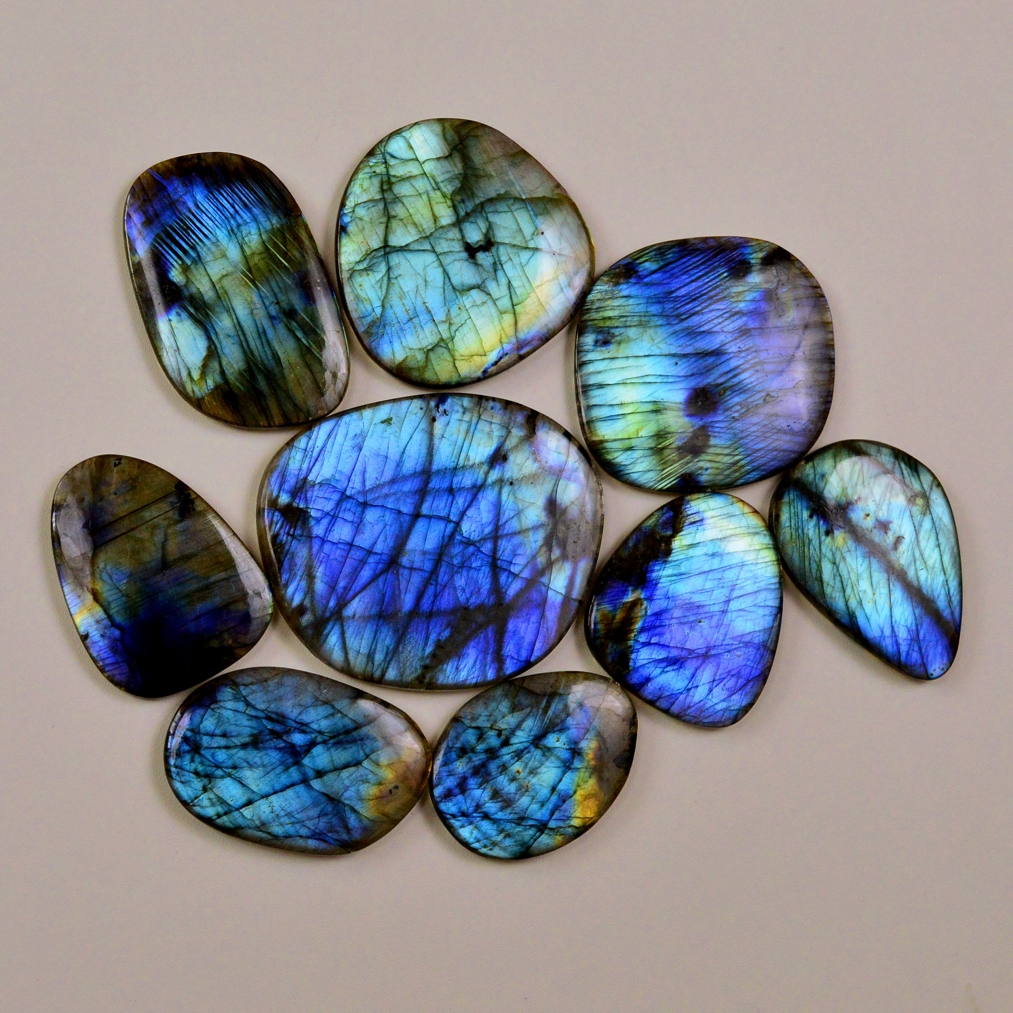 9 Pcs 812Cts Natural Labradorite Palm Stone Briolette Cabochons Gemstone Lot 58x50 37x27mm 19485