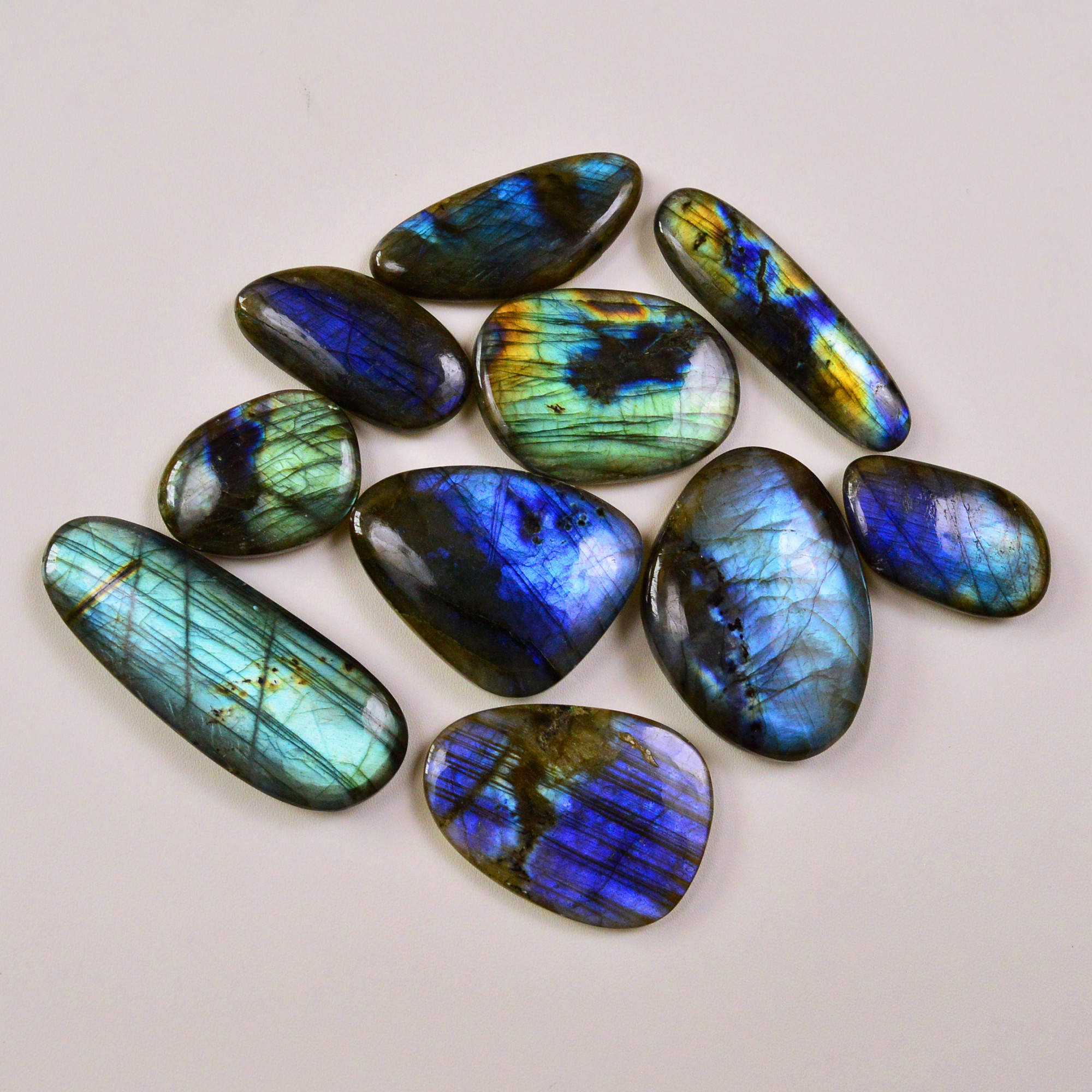 10 Pcs 633Cts Natural Labradorite Palm Stone Briolette Cabochons Gemstone Lot 49x12 27x20mm 19487