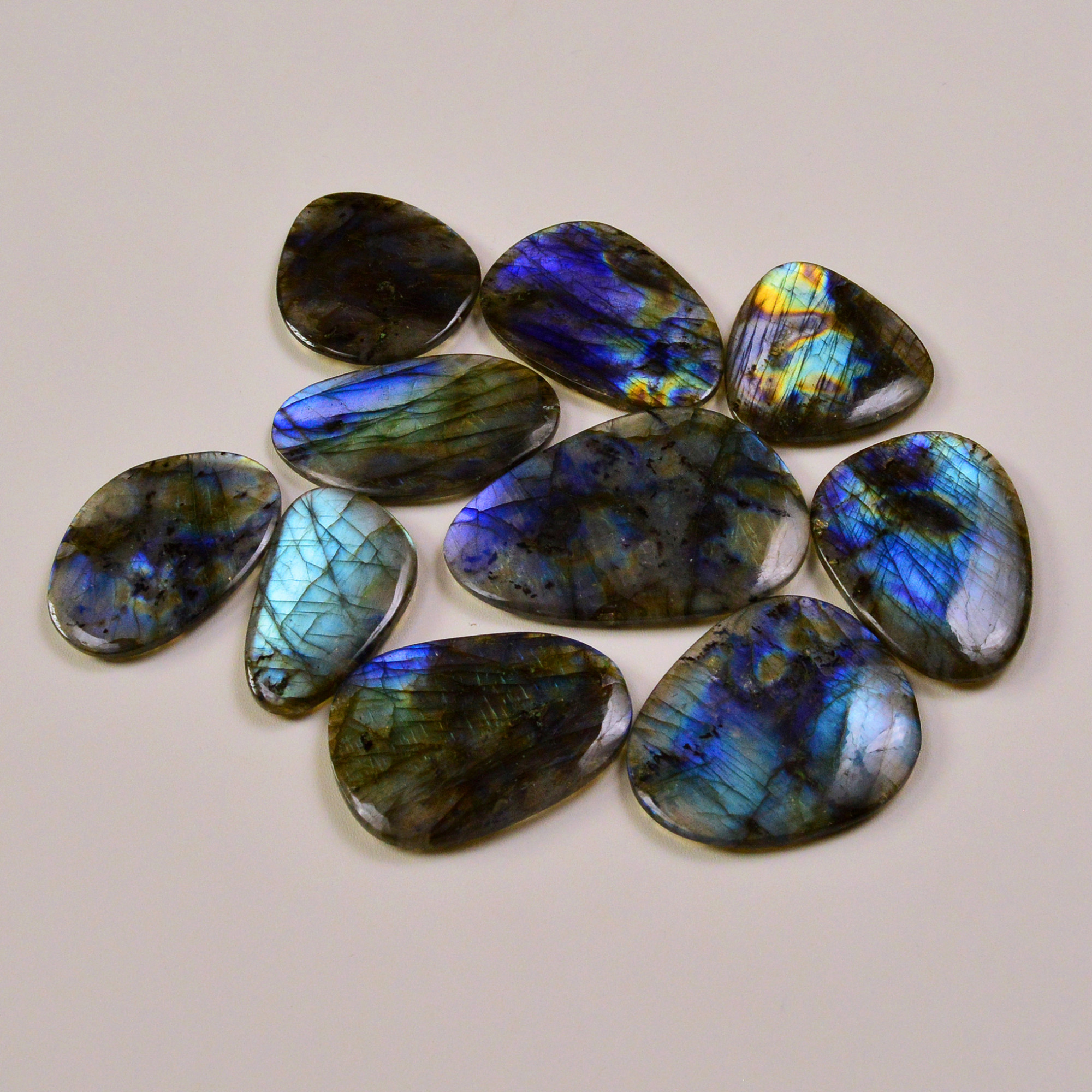 10 Pcs 638Cts Natural Labradorite Palm Stone Briolette Cabochons Gemstone Lot 54x36 38x20mm 19488