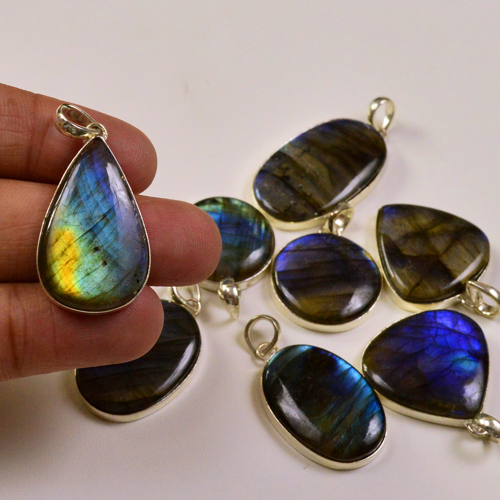 8 Pcs 252Cts  Labradorite Gemstone Silver Plated Pendant Lot 30x17 18x18mm 19492