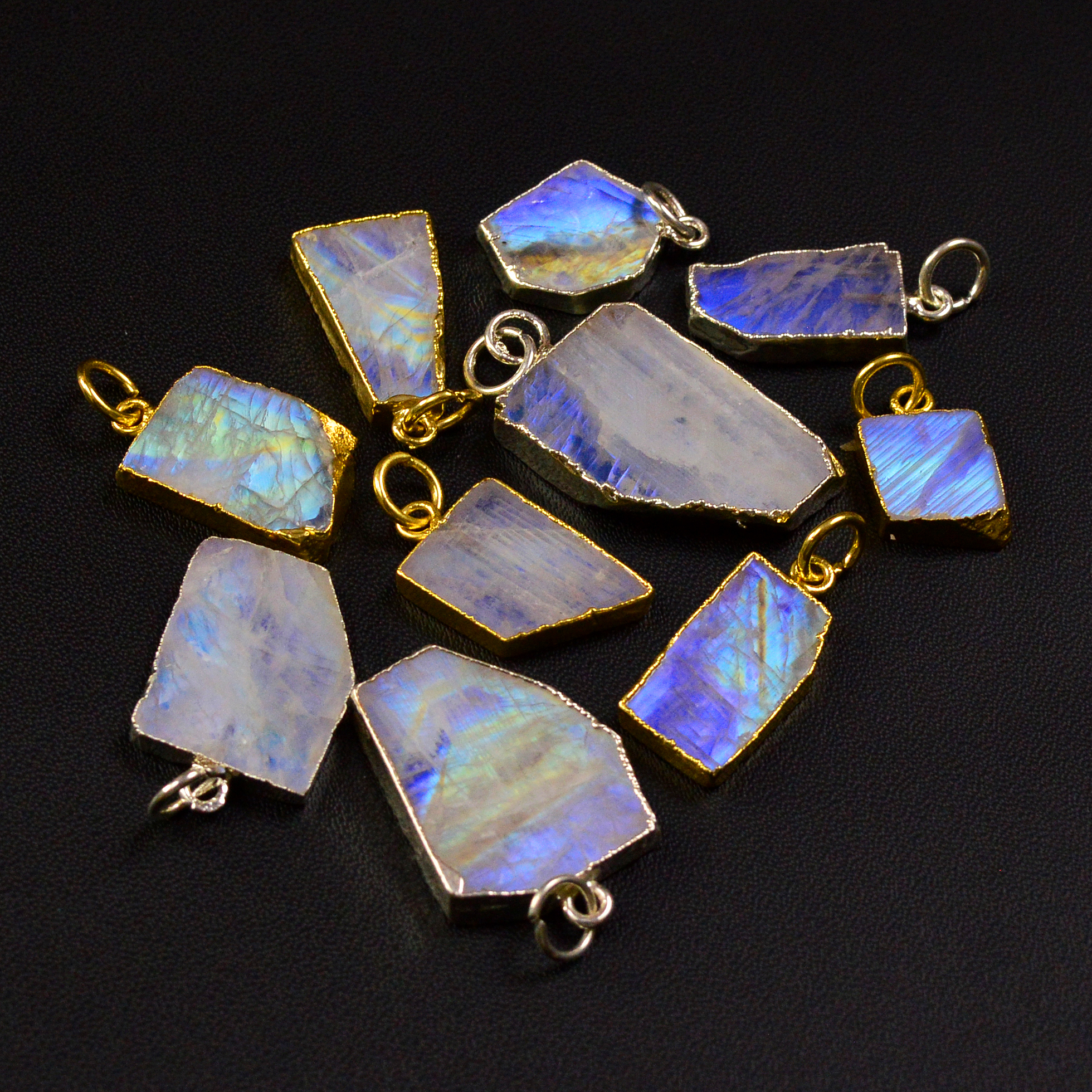 10 Pcs 99Cts Rainbow Moonstone Gemstone Gold Silver Pendant for Jewellery Making 22x14 14x14mm 19494