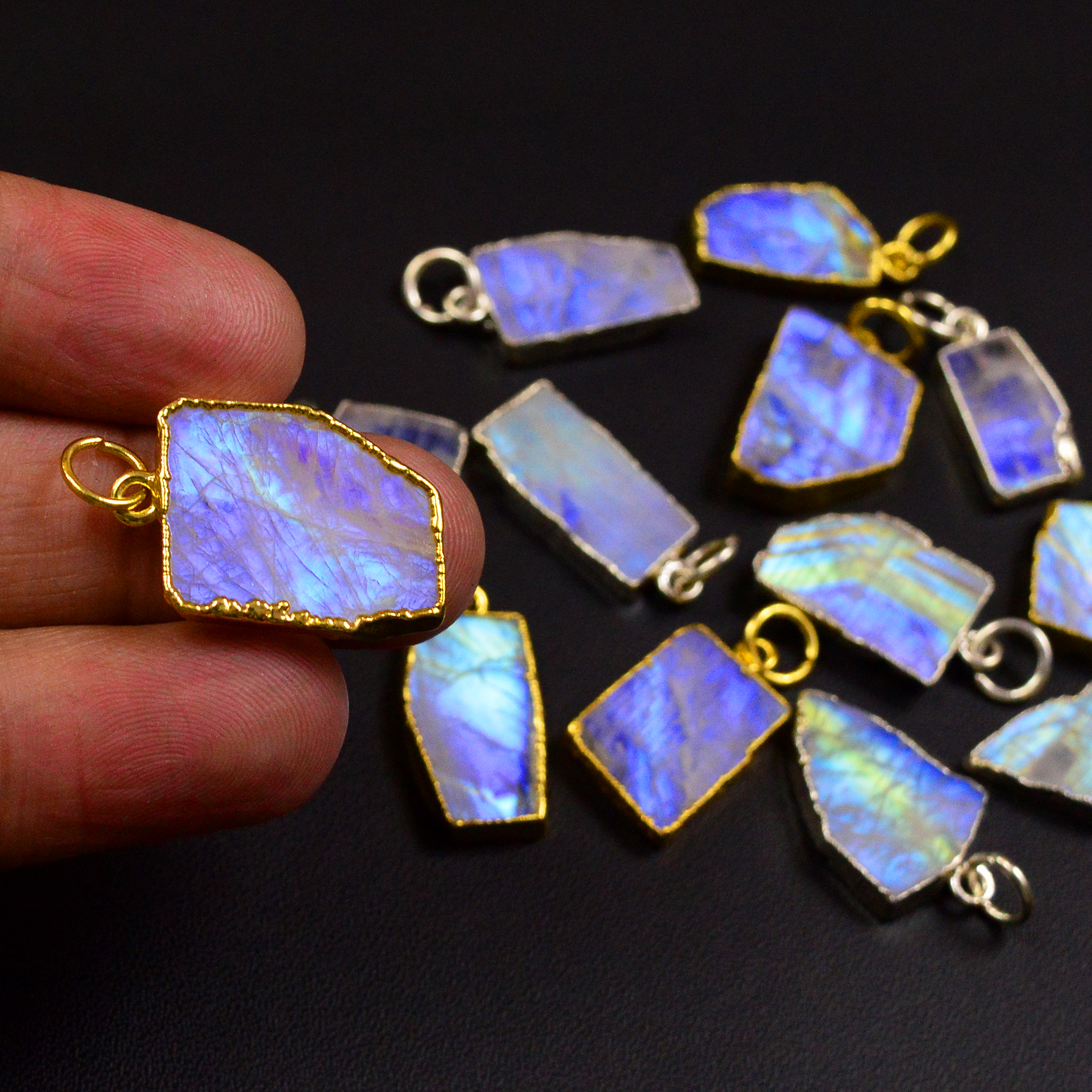13 Pcs 104Cts Rainbow Moonstone Gemstone Gold Silver Pendant for Jewellery Making 16x6 8x6mm 19495