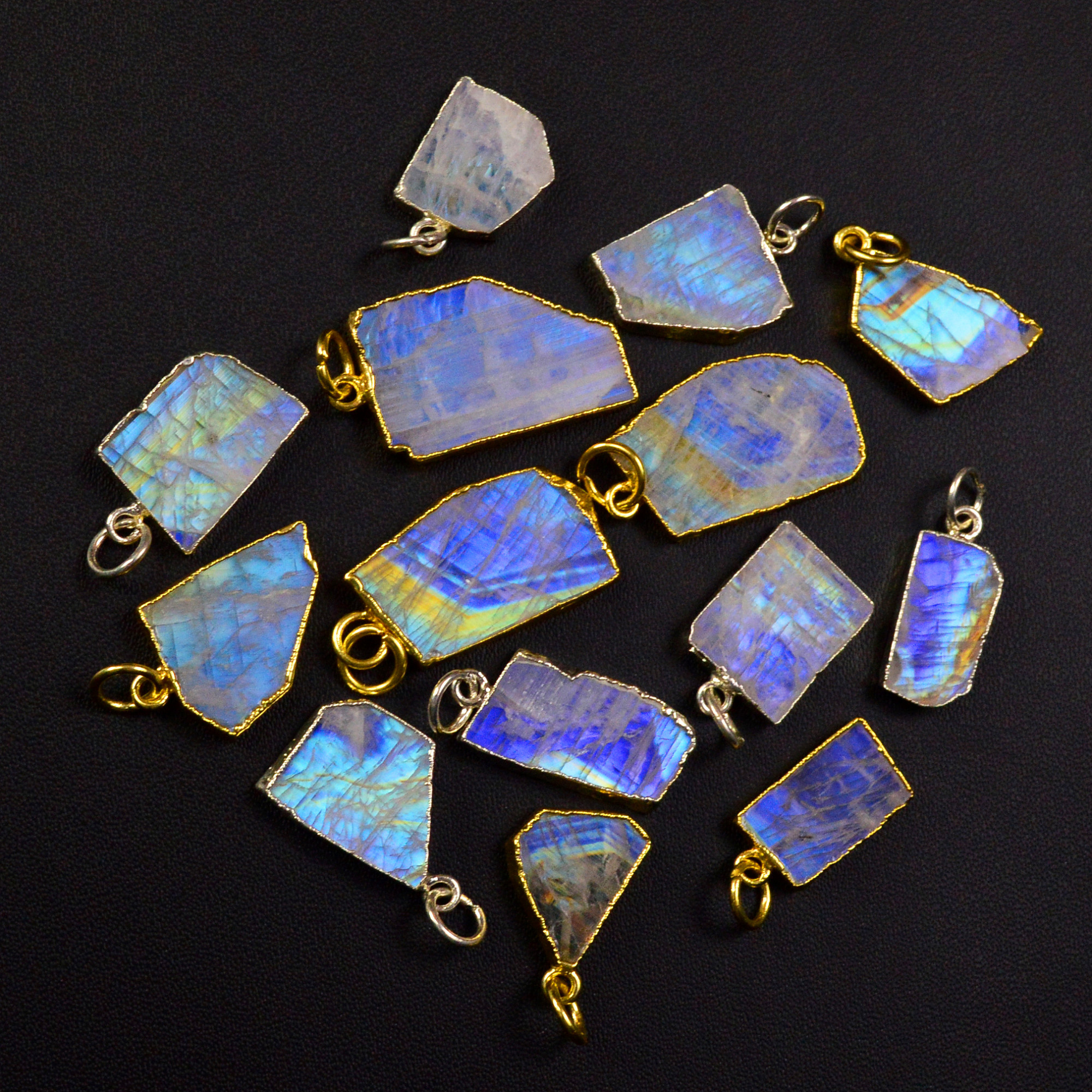 14 Pcs 124Cts Rainbow Moonstone Gemstone Gold Silver Pendant for Jewellery Making 23x14 12x11mm 19498