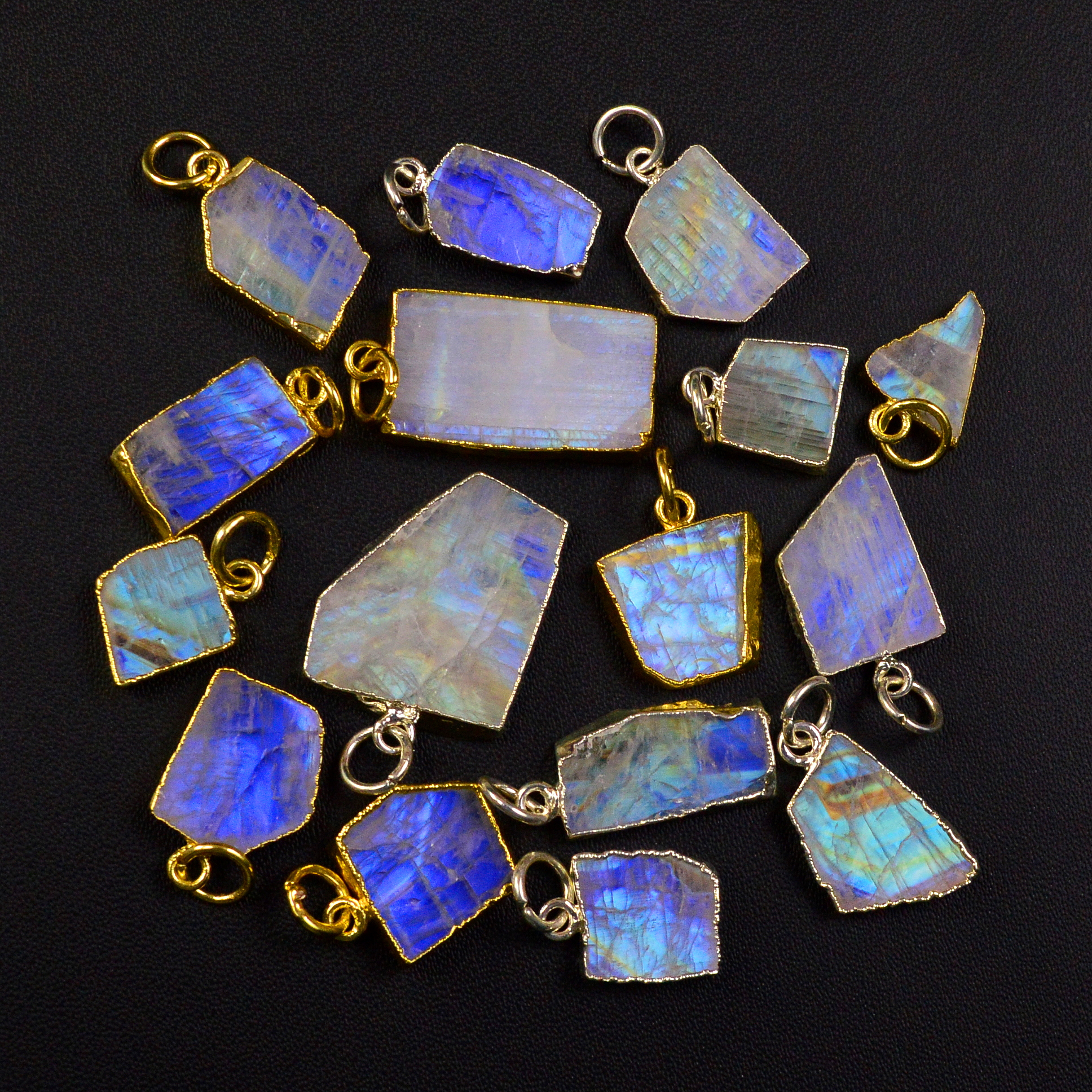 16 Pcs 109Cts   Rainbow Moonstone Gemstone Gold  Silver Pendant for Jewellery Making  20x10 10x5mm 19499
