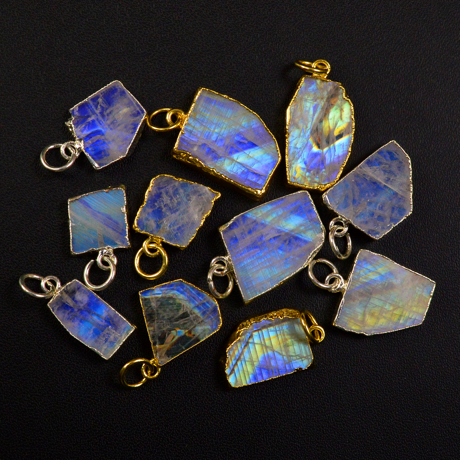 11 Pcs 86Cts   Rainbow Moonstone Gemstone Gold  Silver Pendant for Jewellery Making  15x3 11x10mm 19500