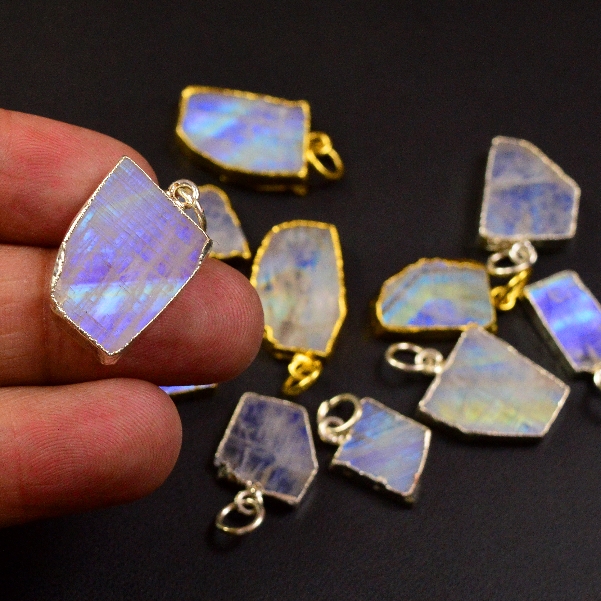 11 Pcs 86Cts Rainbow Moonstone Gemstone Gold Silver Pendant for Jewellery Making 15x3 11x10mm 19500