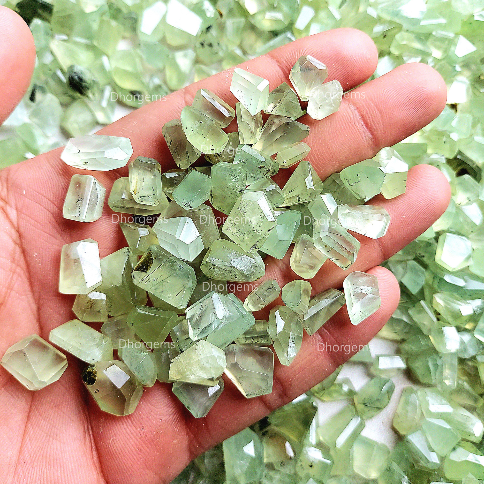 Natural Prehnite Polished Faceted Tumble Gemstone Green Prehnite Crystal Healing Stone Collectors Specimen Mineral for Jewelry Making Random Selection Gemstone