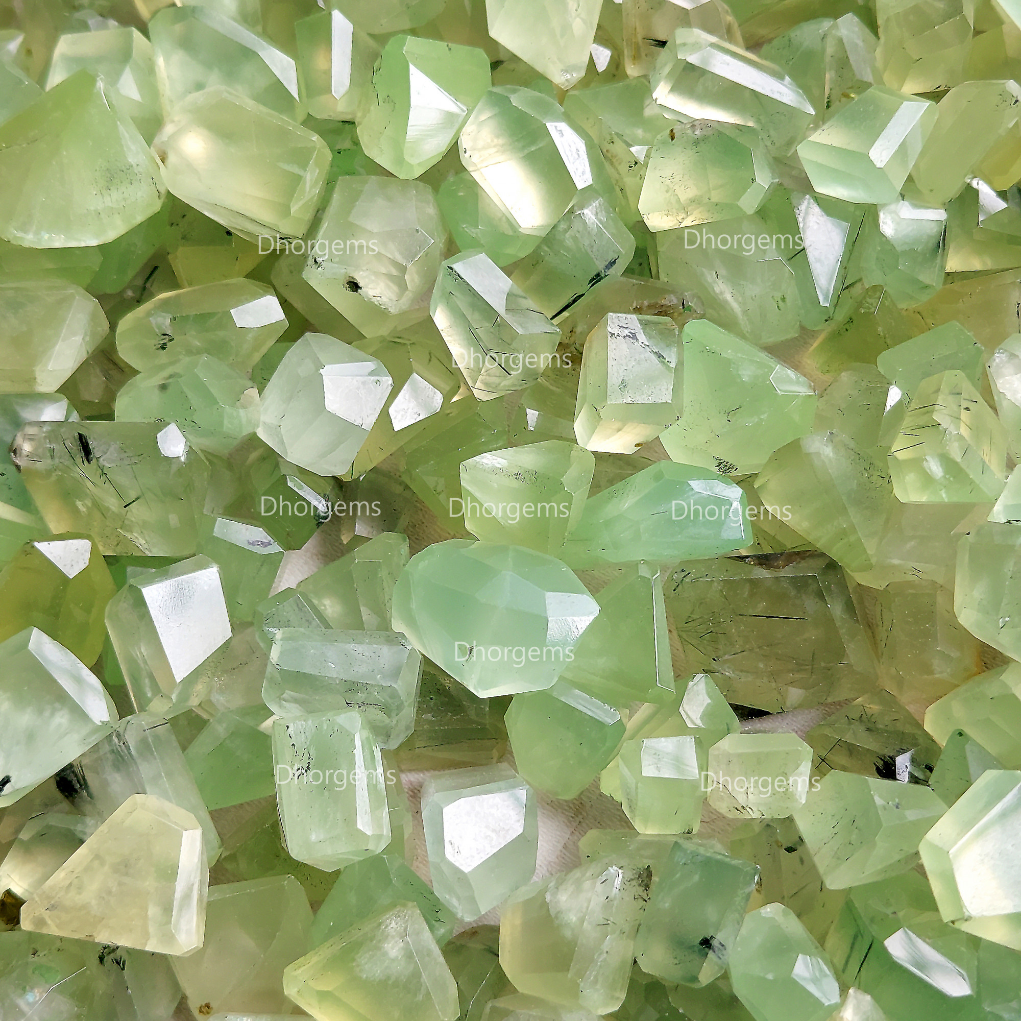 Natural Prehnite Polished Faceted Tumble Gemstone Green Prehnite Crystal Healing Stone Collectors Specimen Mineral for Jewelry Making Random Selection Gemstone