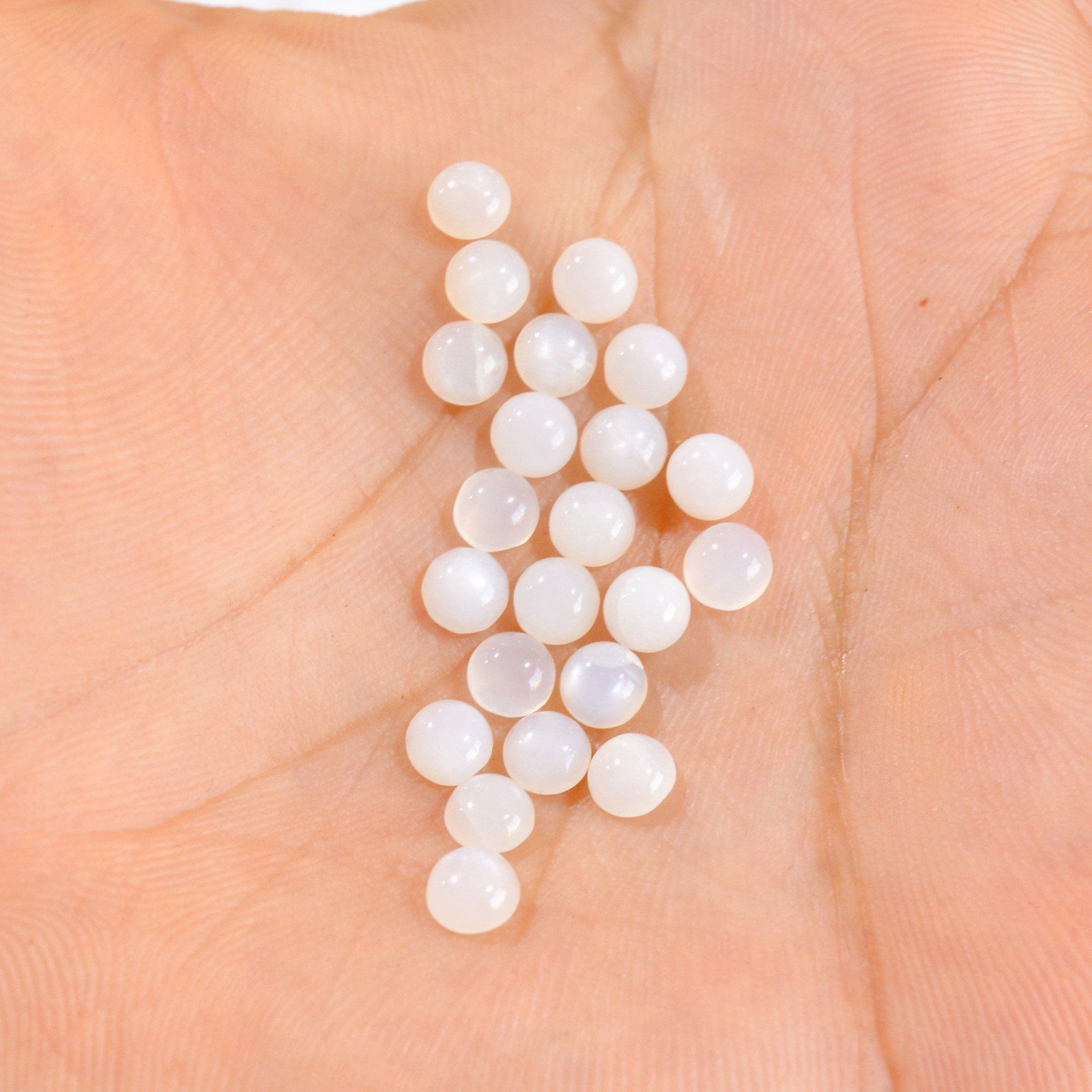 22 Pcs 11 Cts Natural White Moonstone Round Shape Cabochon Gemstone Lot 4 mmmm 2878