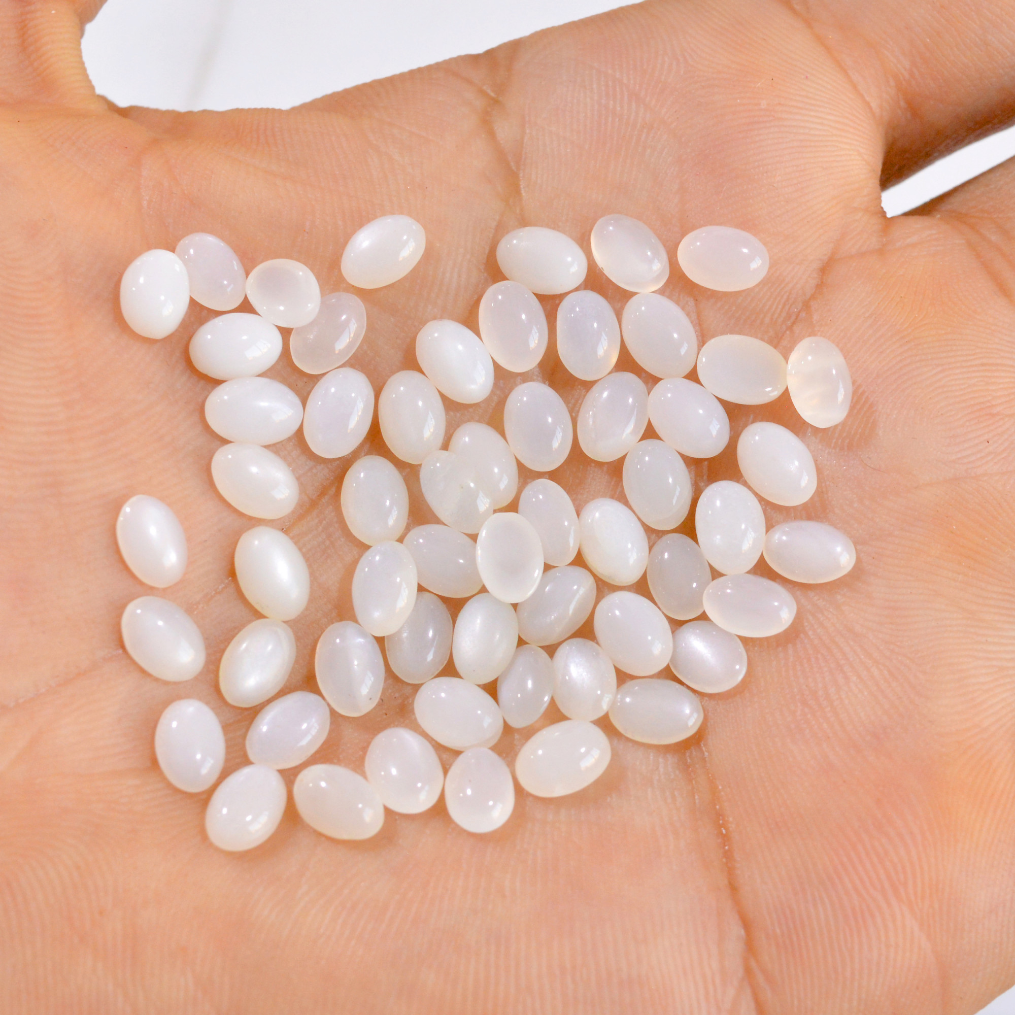 57 Pcs 42 Cts Natural White Moonstone Oval Shape Cabochon Gemstone Lot 7x5mm 2881