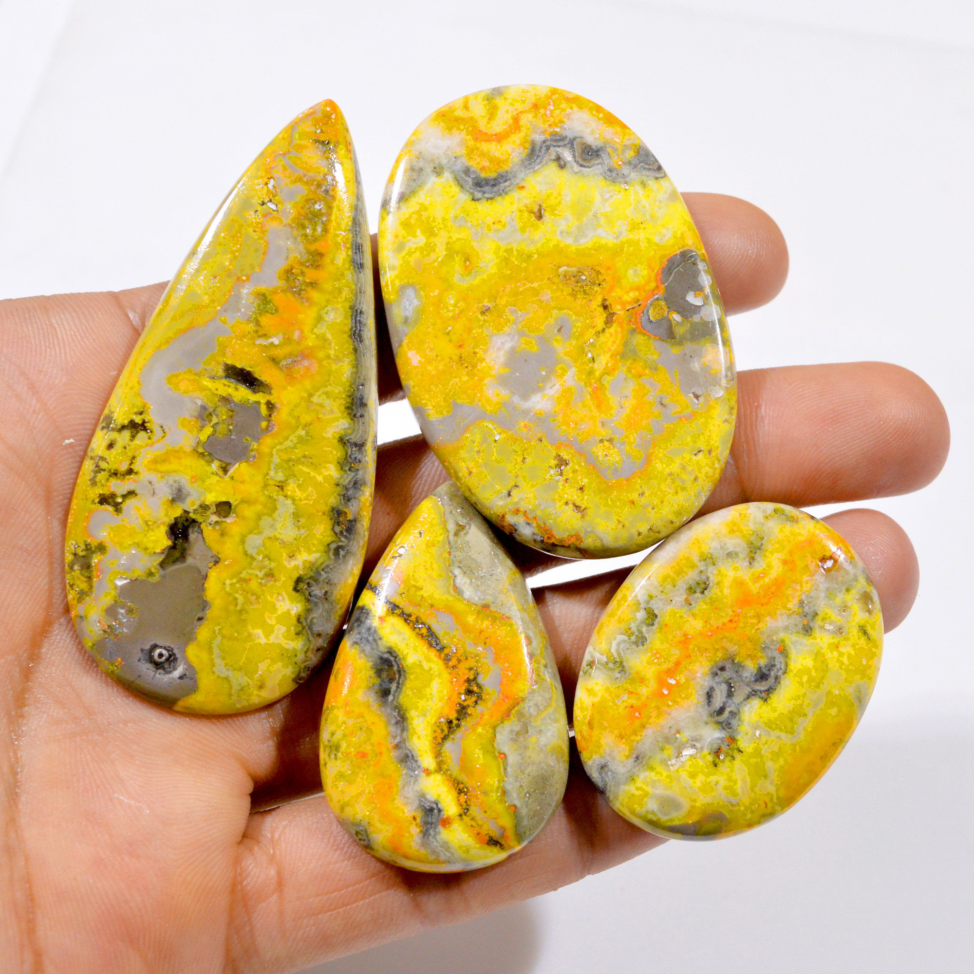 4 Pcs 359 Cts Natural Bumble Bee Back Unpolished Cabochon Lot 40x30-73x33mm 3019