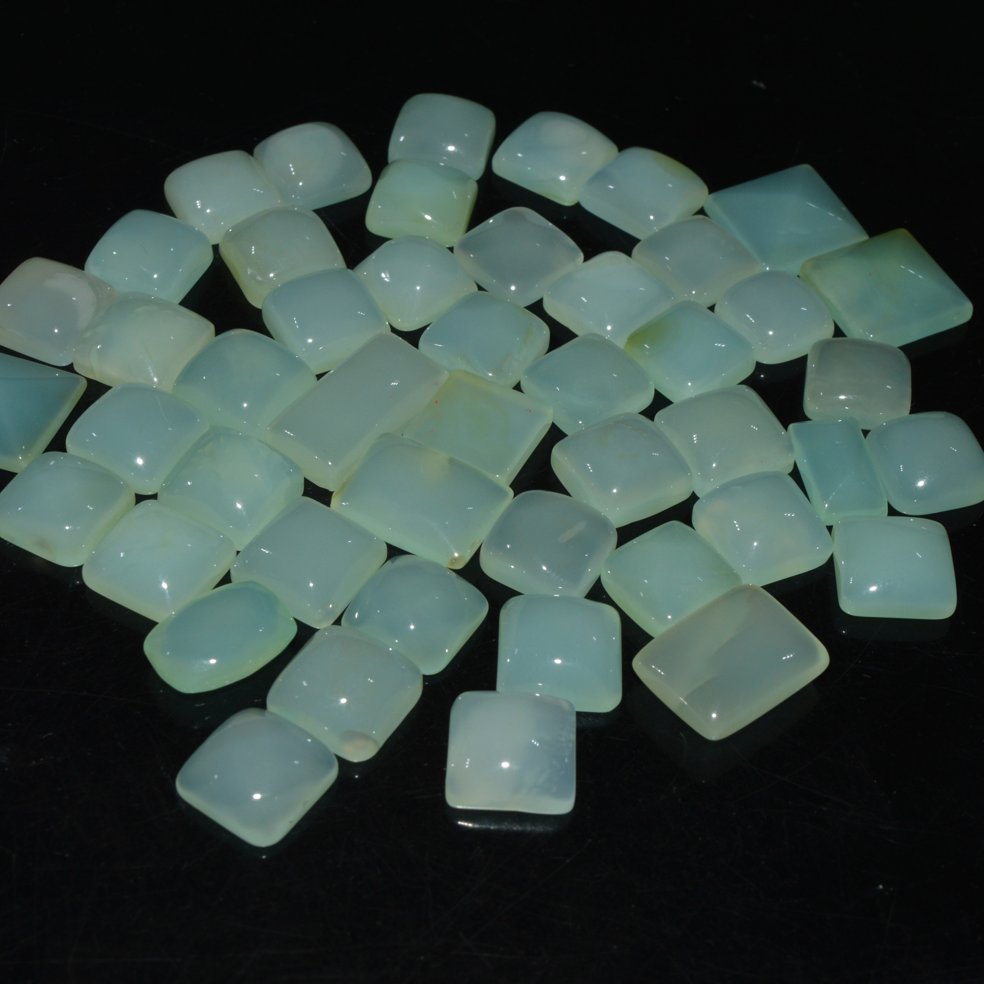 47 Pcs 395Cts Natural Green Chalcedony Cabochon Gemstone Handmade Jewelry Making Healing Crystals Lot 14x14 10x10mm 3590