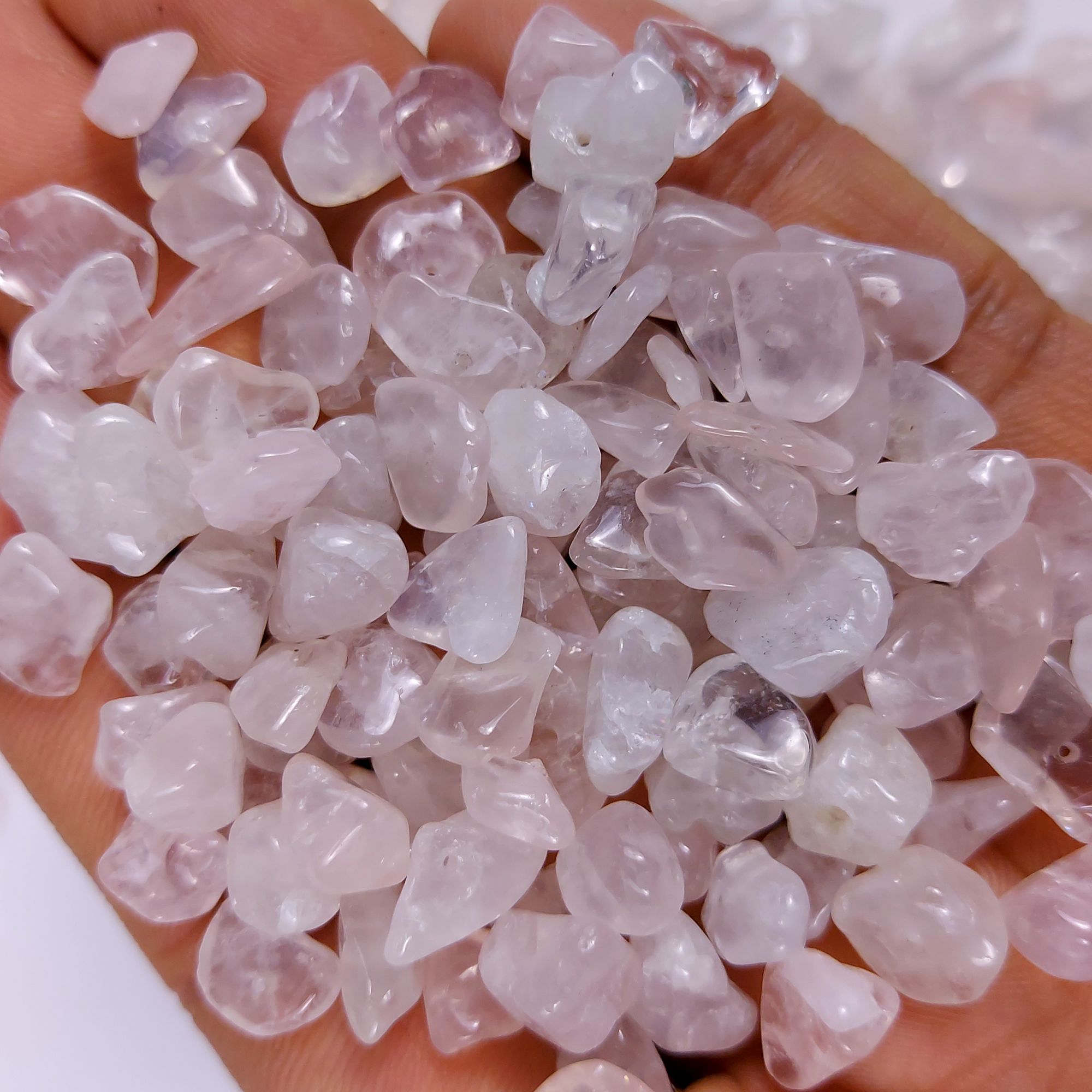 246Pcs 866Cts  Natural Pink Rose Quartz Gemstone Chips Uncut Beads for Jewelry Making Center Drill Loose Gemstones Nuggets Chips Smooth Beads Bracelet Gift for Her 10x4 5x5mm#G-406