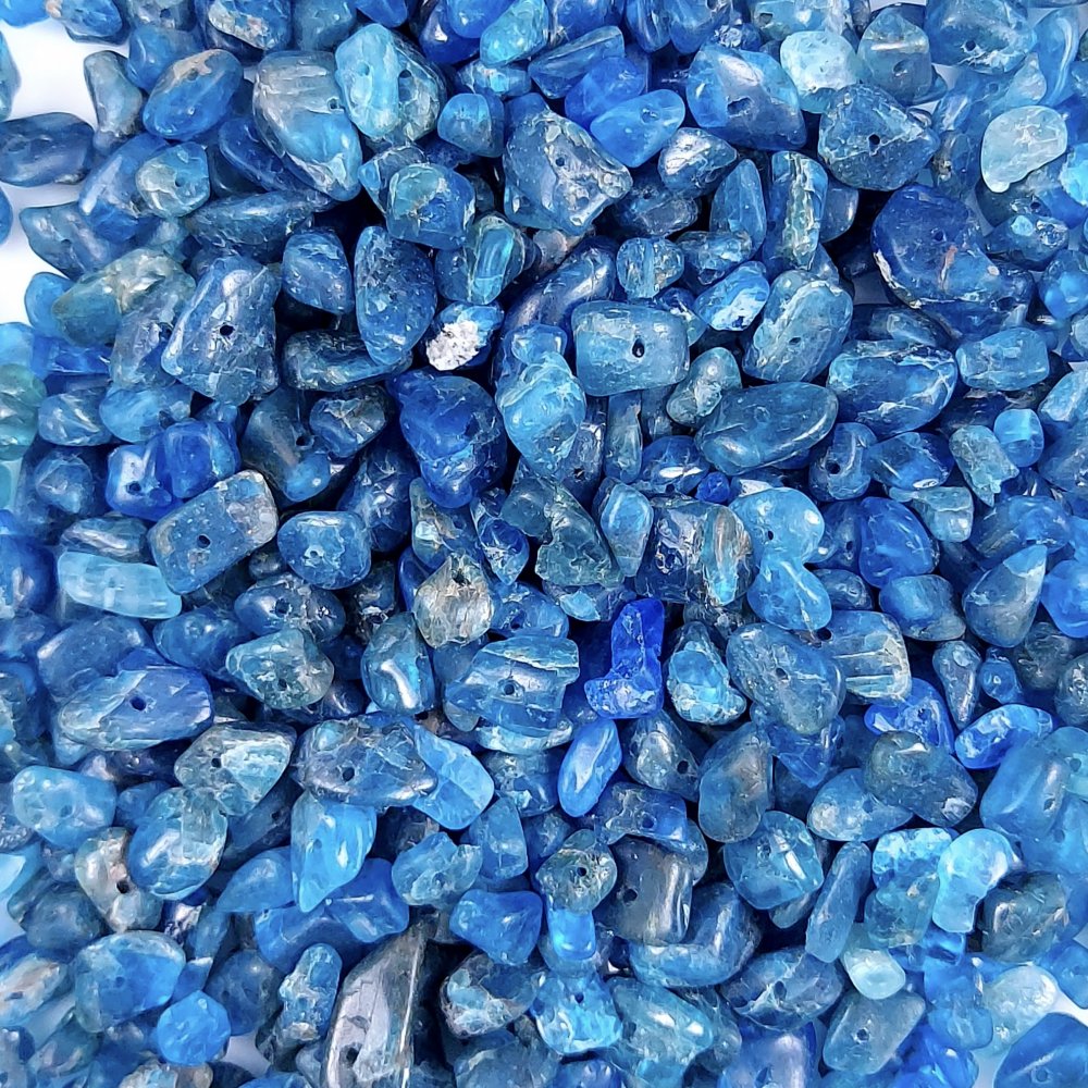581Pcs 689Cts  Natural Blue Apatite Gemstone Chips Uncut Beads for Jewelry Making Center Drill Loose Gemstones Nuggets Chips Smooth Beads Bracelet Gift for Her 9x4 5x4mm#G-408