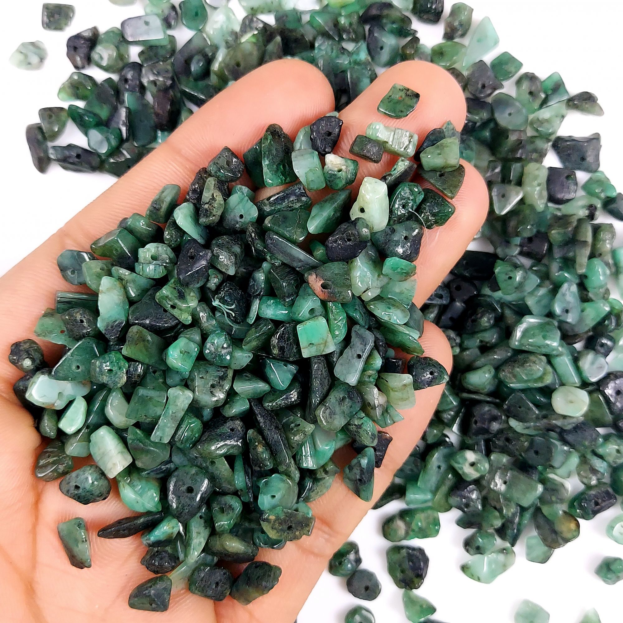 509Pcs 551Cts  Natural Green Emerald Gemstone Chips Uncut Beads for Jewelry Making Center Drill Loose Gemstones Nuggets Chips Smooth Beads Bracelet Gift for Her 11x6 10x6mm#G-415