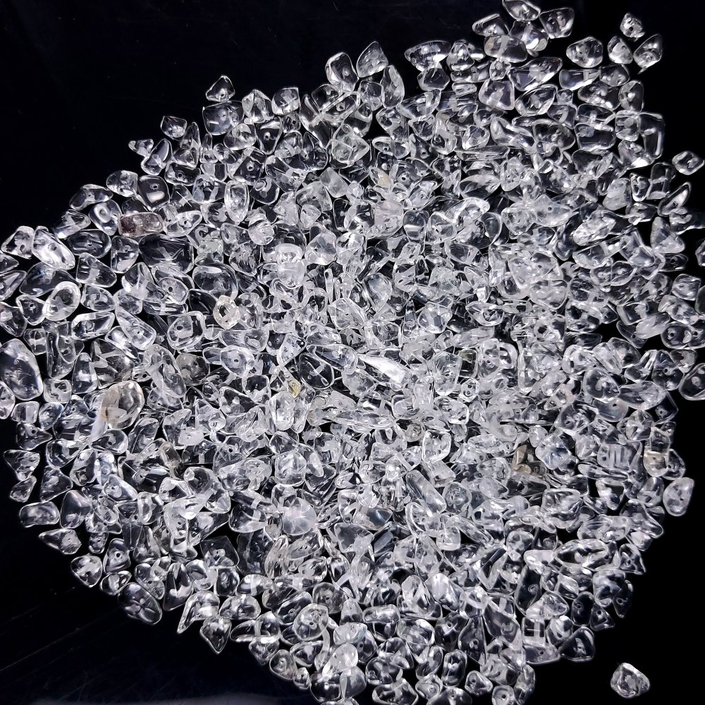 691Pcs 330Cts  Natural Crystal Gemstone Chips Uncut Beads for Jewelry Making Center Drill Loose Gemstones Nuggets Chips Smooth Beads Bracelet Gift for Her 5x4 5x5mm#G-417