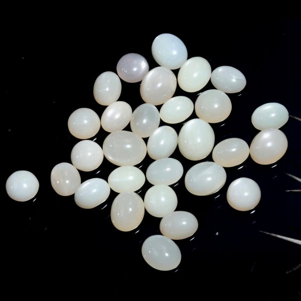 29 Pcs. 66Cts. Natural White Rainbow Moonstone polished Mix Cabochon Wholesale Loose Lot Size 11x9 8x8mm Gemstone for jewelry