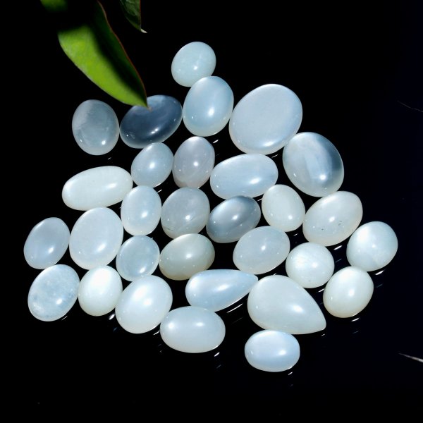 30 Pcs. 166Cts. Natural White Rainbow Moonstone polished Mix Cabochon Wholesale Loose Lot Size 18x14 11x9mm Gemstone for jewelry