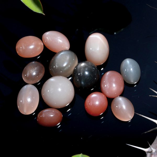13 Pcs. 157Cts. Natural Peach Rainbow Moonstone polished Mix Cabochon Wholesale Loose Lot Size 17x17 12x12mm Gemstone for jewelry#1145