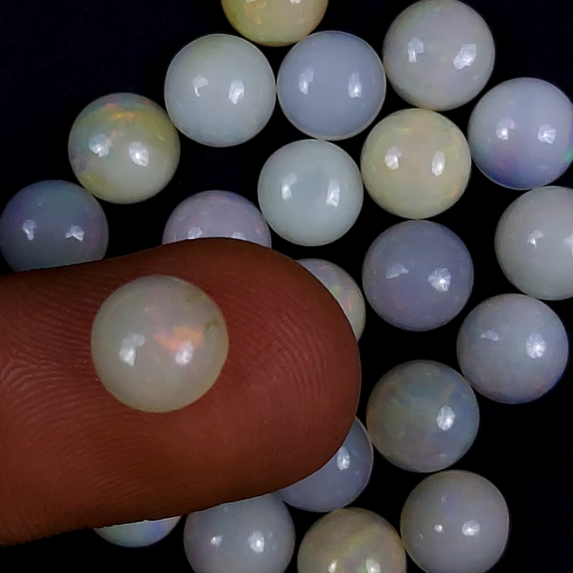 23Pcs 31Cts Natural Ethiopian Multi Fire Opal Semi Precious Gemstone Loose Flat Back Cabochons Ethiopian Opal round Cabochon Precious Calibrated Loose OPAL BIRTHSTONE  8x8mm1551