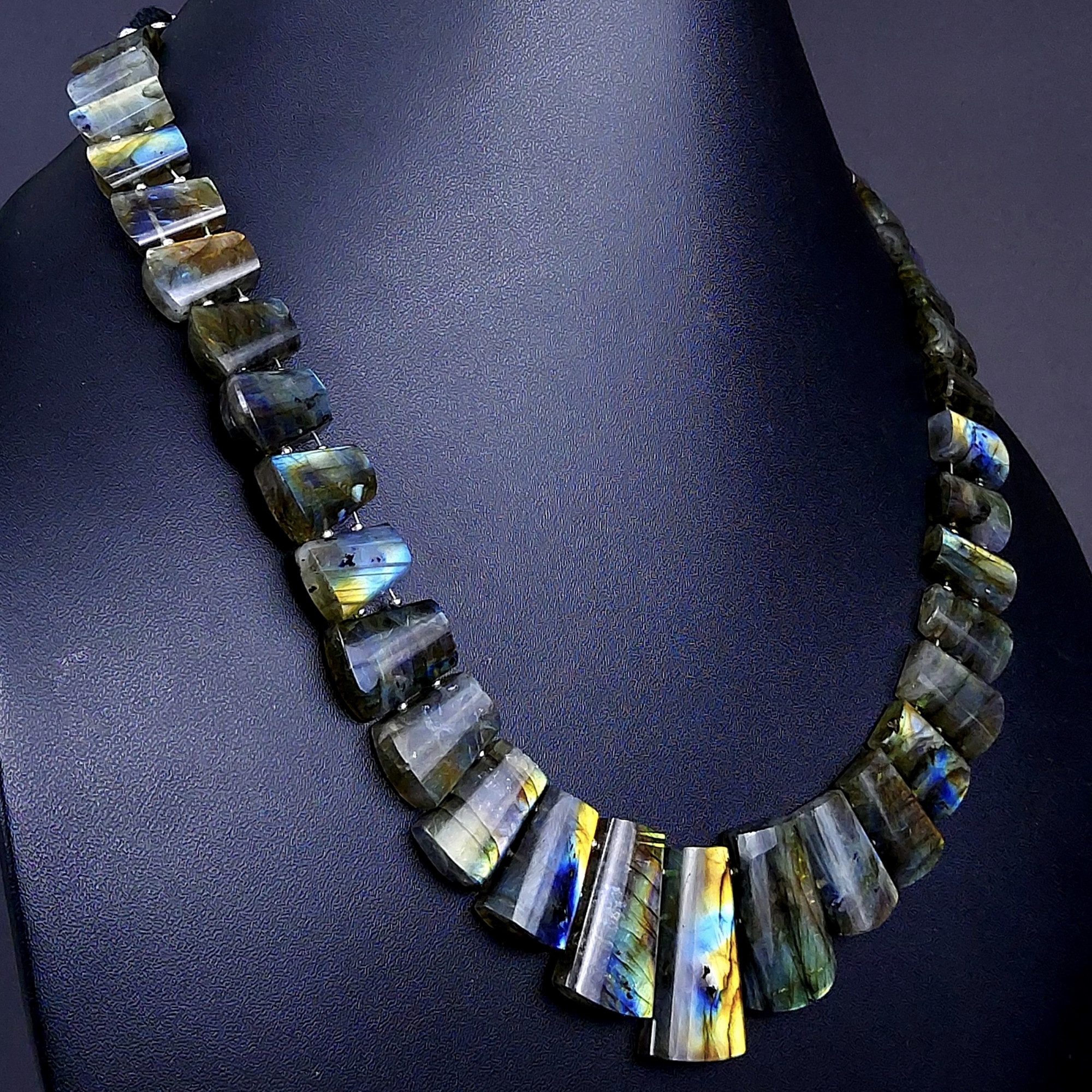 425Cts Natural Labradorite choker necklaceLabradorite Necklace Smooth Fancy Side Drill LayoutLabradorite semi-precious Gemstone Briolette Strand G-1903