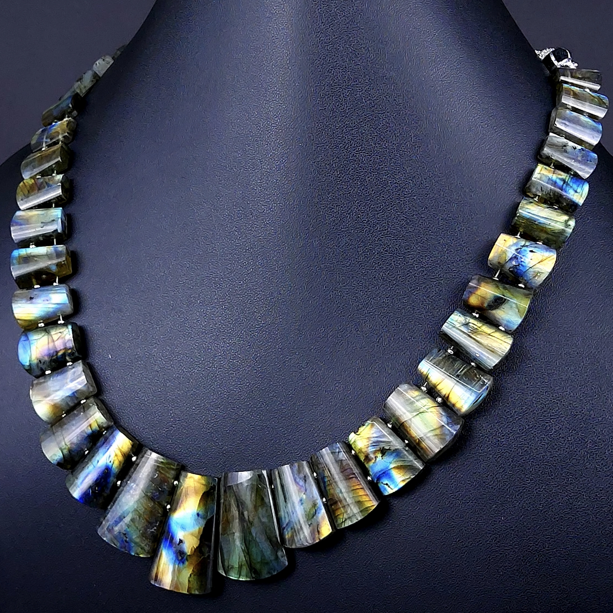 425Cts Natural Labradorite choker necklaceLabradorite Necklace Smooth Fancy Side Drill LayoutLabradorite semi-precious Gemstone Briolette Strand G-1903