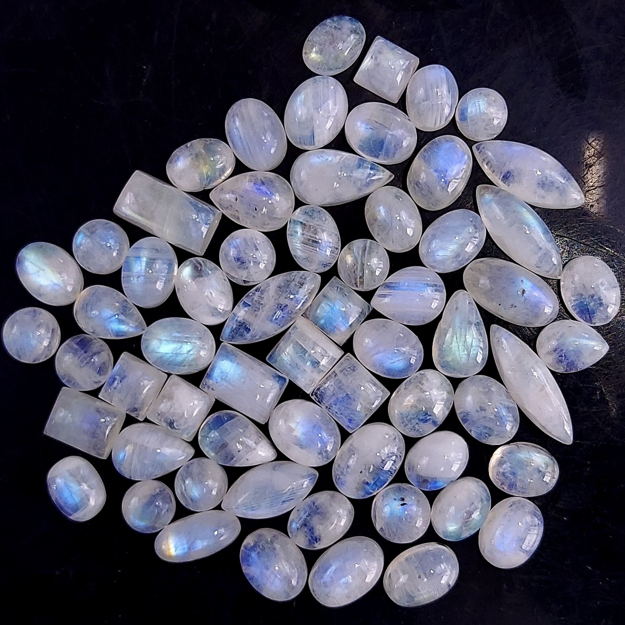 62Pcs 121Cts  Natural Rainbow Cabochon Gemstone For Jewelry Making Crystal Cabochon Semi-Precious Rainbow Moonstone Flat Back Gemstone Lot 16x4 4x4mm#765
