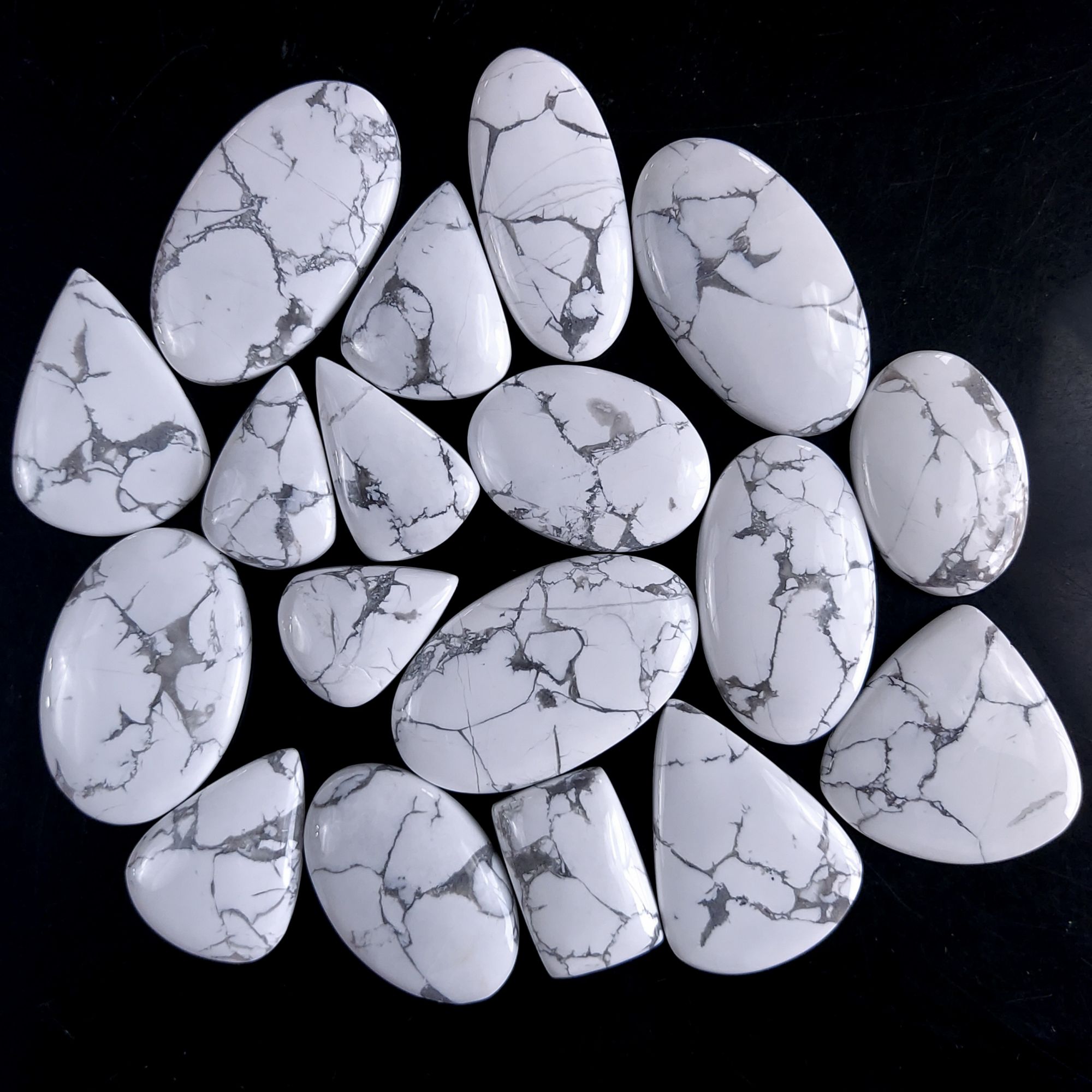18Pcs 741Cts Natural White Howlite Loose Cabochon Flat Back Handmade Gemstone Lot Mix Size And Shape For Jewelry Making 40x22 21x16mm9576