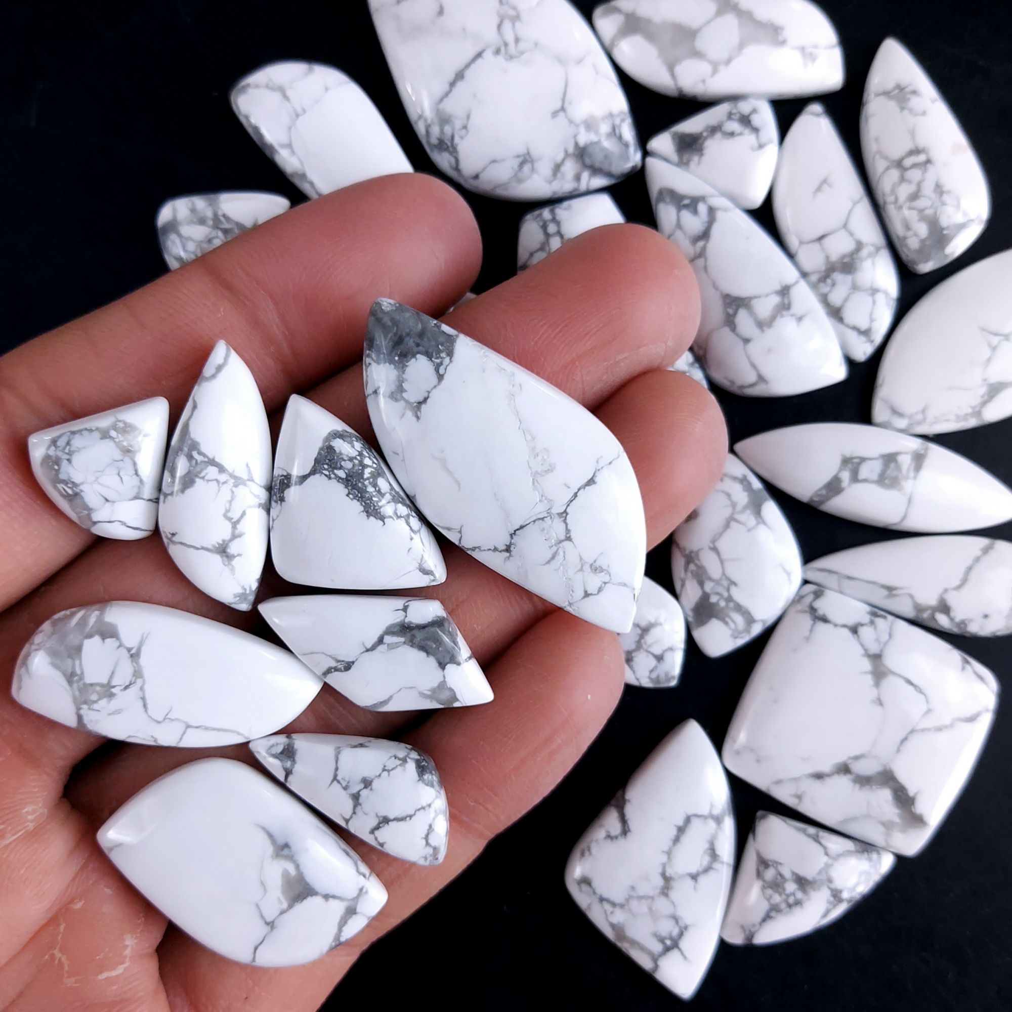 28Pcs 486Cts Natural White Howlite Loose Cabochon Flat Back Handmade Gemstone Lot Mix Size And Shape For Jewelry Making 35x20 11x11mm9589