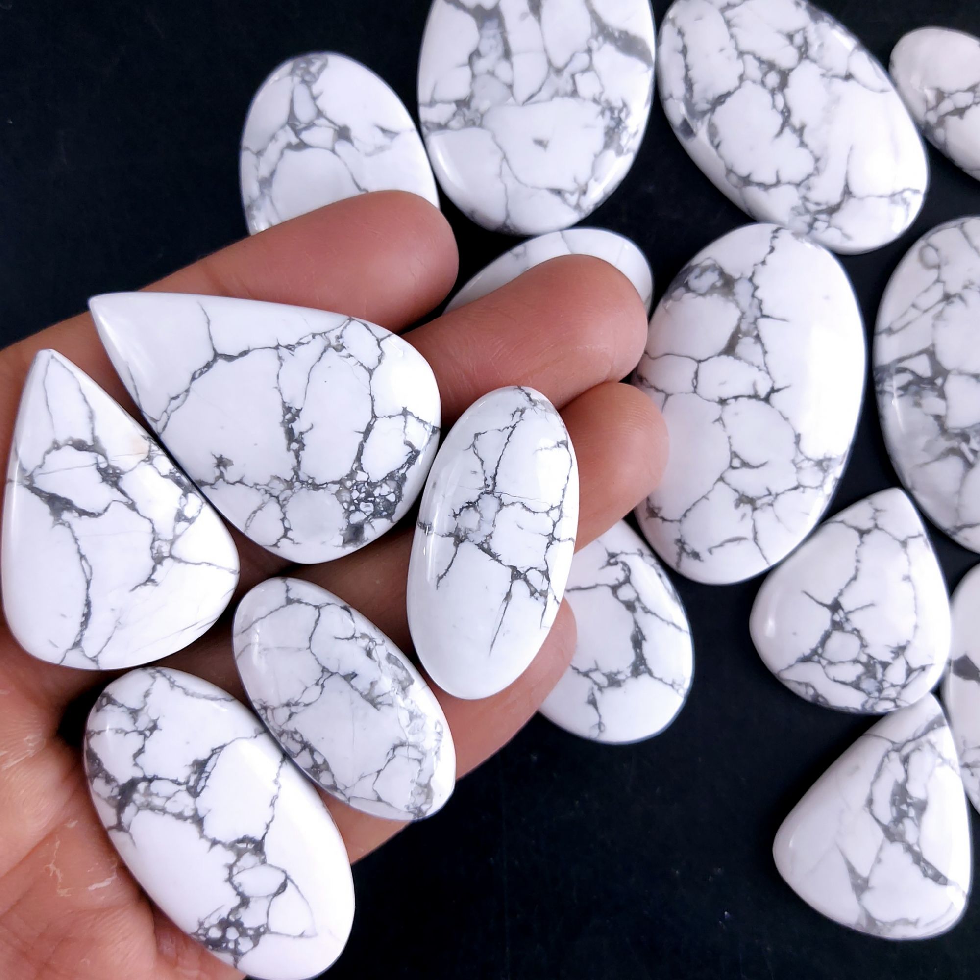 16Pcs 841Cts Natural White Howlite Loose Cabochon Flat Back Handmade Gemstone Lot Mix Size And Shape For Jewelry Making 40x26 26x21mm9593