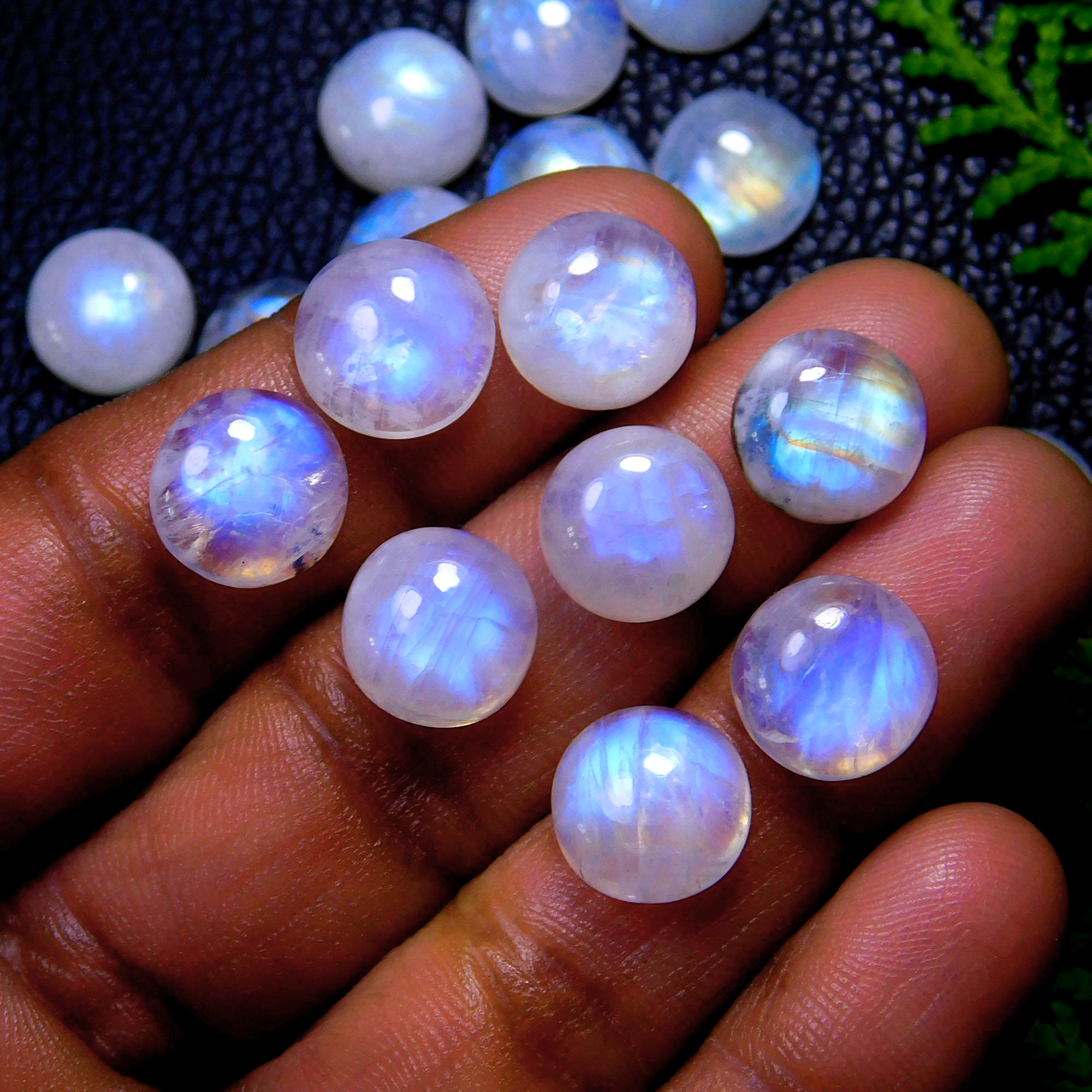 30Pcs 154Cts Natural Rainbow Moonstone Round Shape Blue Fire Cabochon Lot Loose Gemstone Jewelry Moonstone Ring For Gift 11x11mm #9784