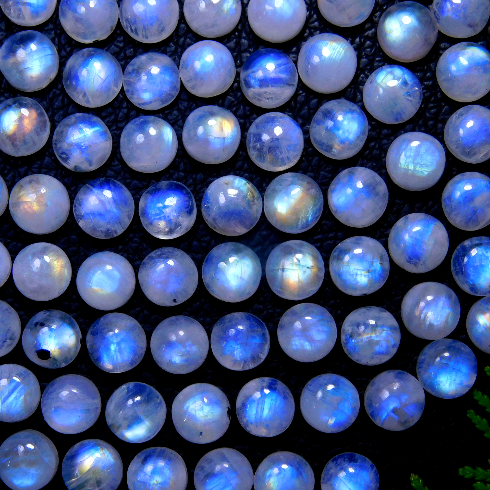75Pcs 181Cts Natural Rainbow Moonstone Round Shape Blue Fire Cabochon Lot Loose Gemstone Jewelry Moonstone Ring For Gift 8x8mm #9790