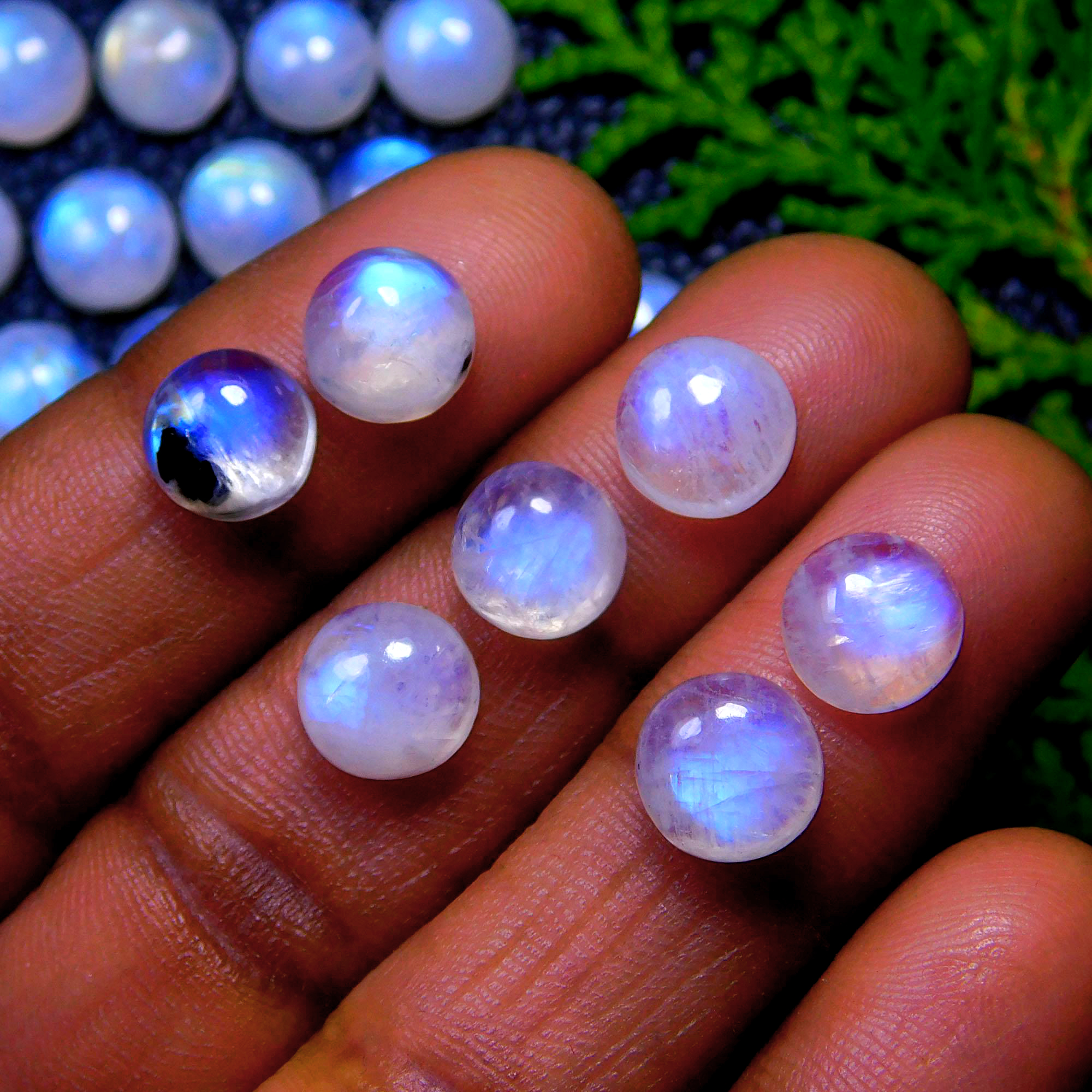80Pcs 192Cts Natural Rainbow Moonstone Round Shape Blue Fire Cabochon Lot Loose Gemstone Jewelry Moonstone Ring For Gift 8x8mm #9791