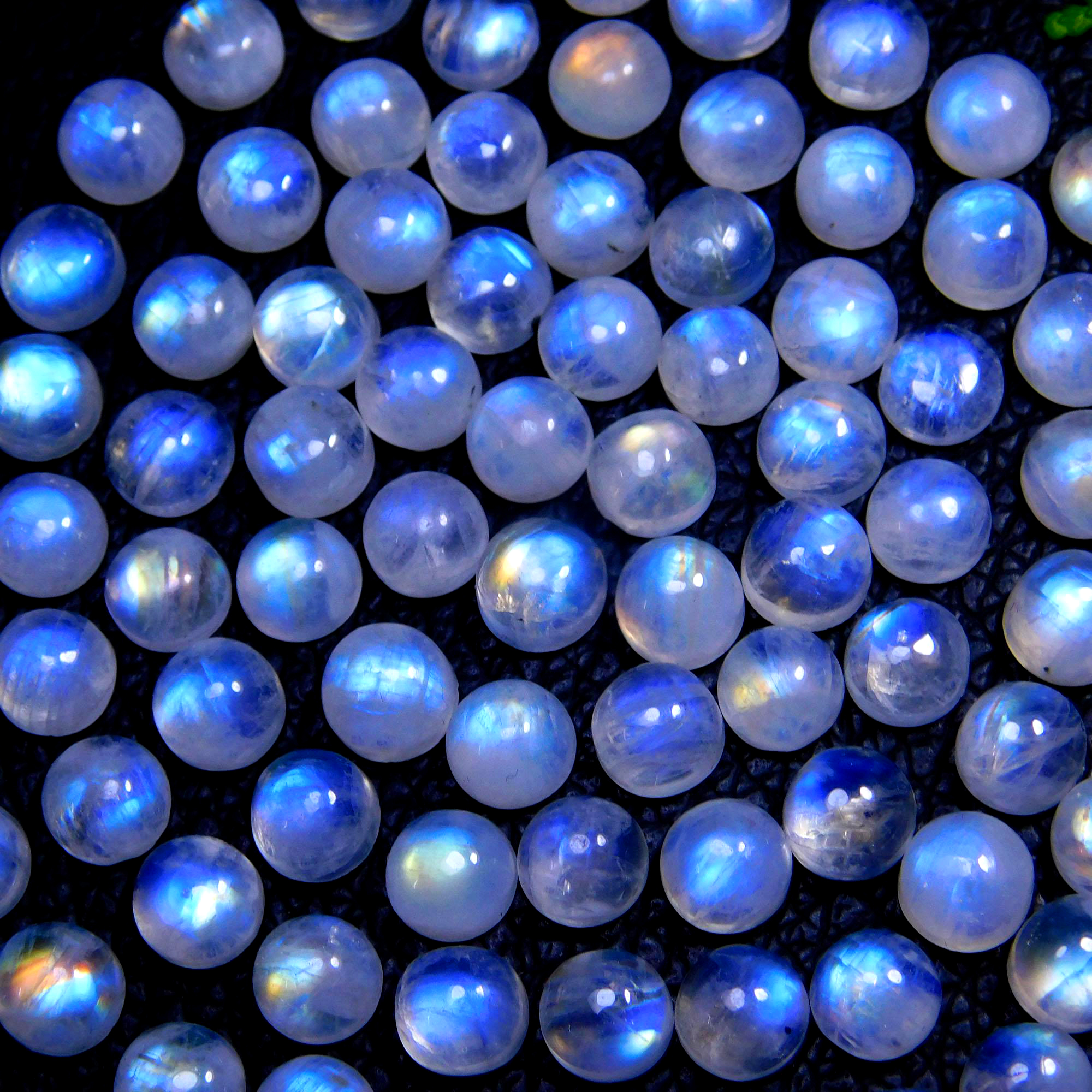 105Pcs 176Cts Natural Rainbow Moonstone Round Shape Blue Fire Cabochon Lot Loose Gemstone Jewelry Moonstone Ring For Gift 7x7mm #9792