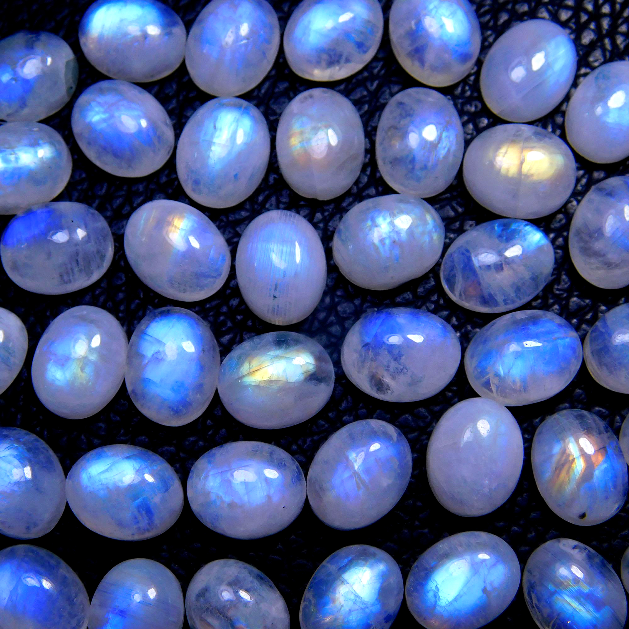 50Pcs 152Cts Natural Rainbow Moonstone Oval Shape Blue Fire Cabochon Lot Loose Gemstone Jewelry Crystal For Birthday Gift 10X8mm #9831