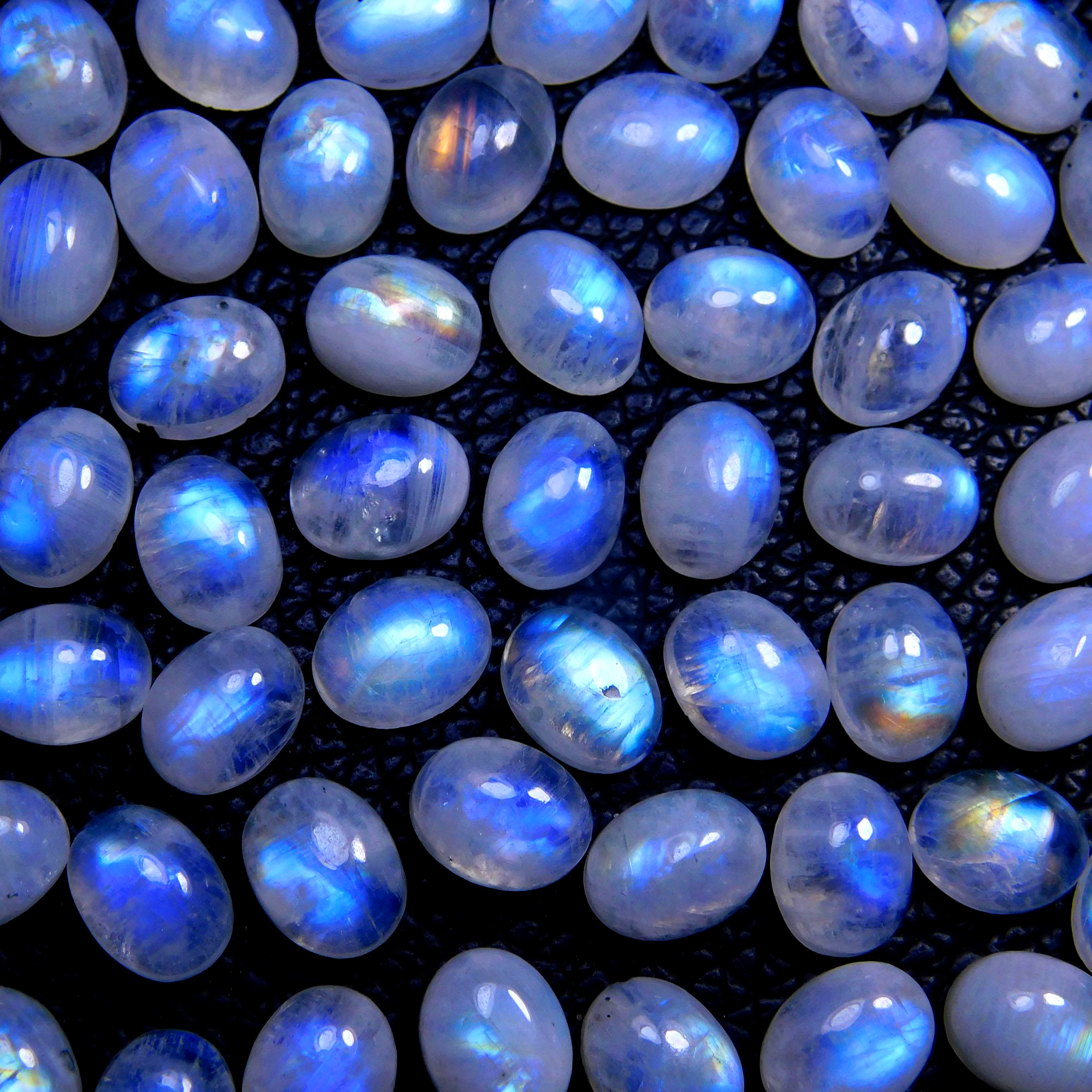 60Pcs 128Cts Natural Rainbow Moonstone Oval Shape Blue Fire Cabochon Lot Loose Gemstone Jewelry Crystal For Birthday Gift 9X7mm #9832