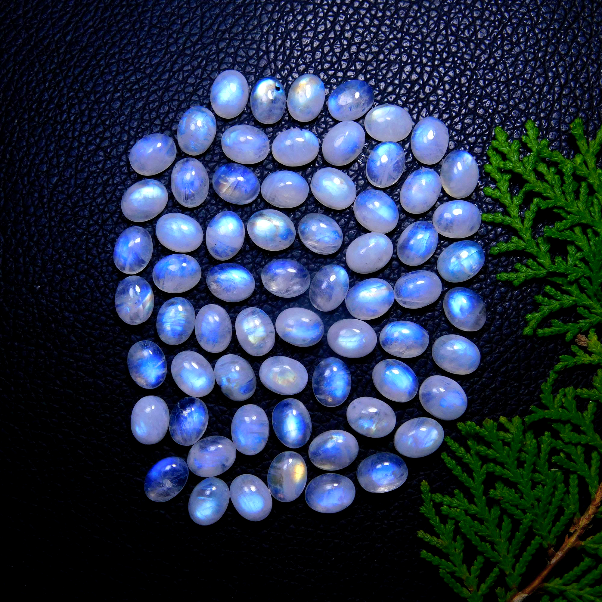 65Pcs 136Cts Natural Rainbow Moonstone Oval Shape Blue Fire Cabochon Lot Loose Gemstone Jewelry Crystal For Birthday Gift 9X7mm #9835