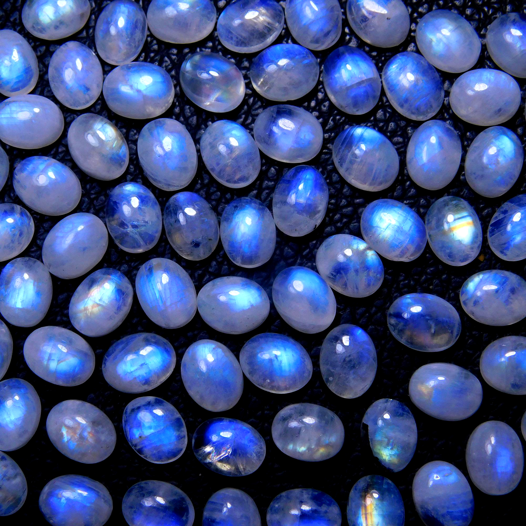 80Pcs 183Cts Natural Rainbow Moonstone Oval Shape Blue Fire Cabochon Lot Loose Gemstone Jewelry Crystal For Birthday Gift 9X7mm #9839