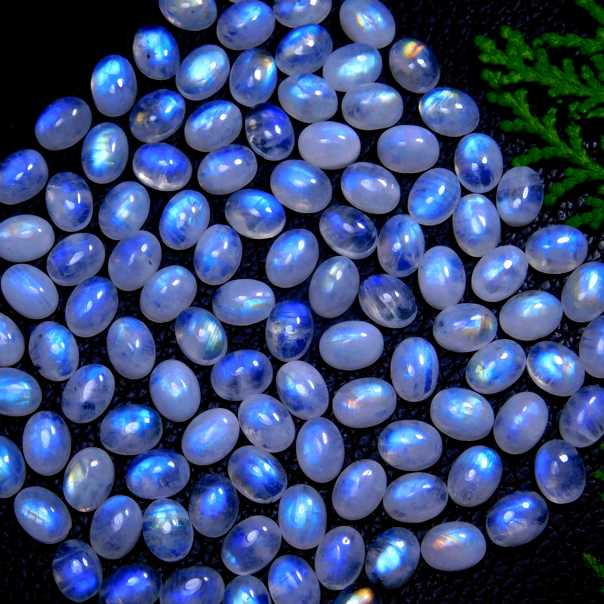 110Pcs 177Cts Natural Rainbow Moonstone Oval Shape Blue Fire Cabochon Lot Loose Gemstone Jewelry Crystal For Birthday Gift 8X6mm #9852