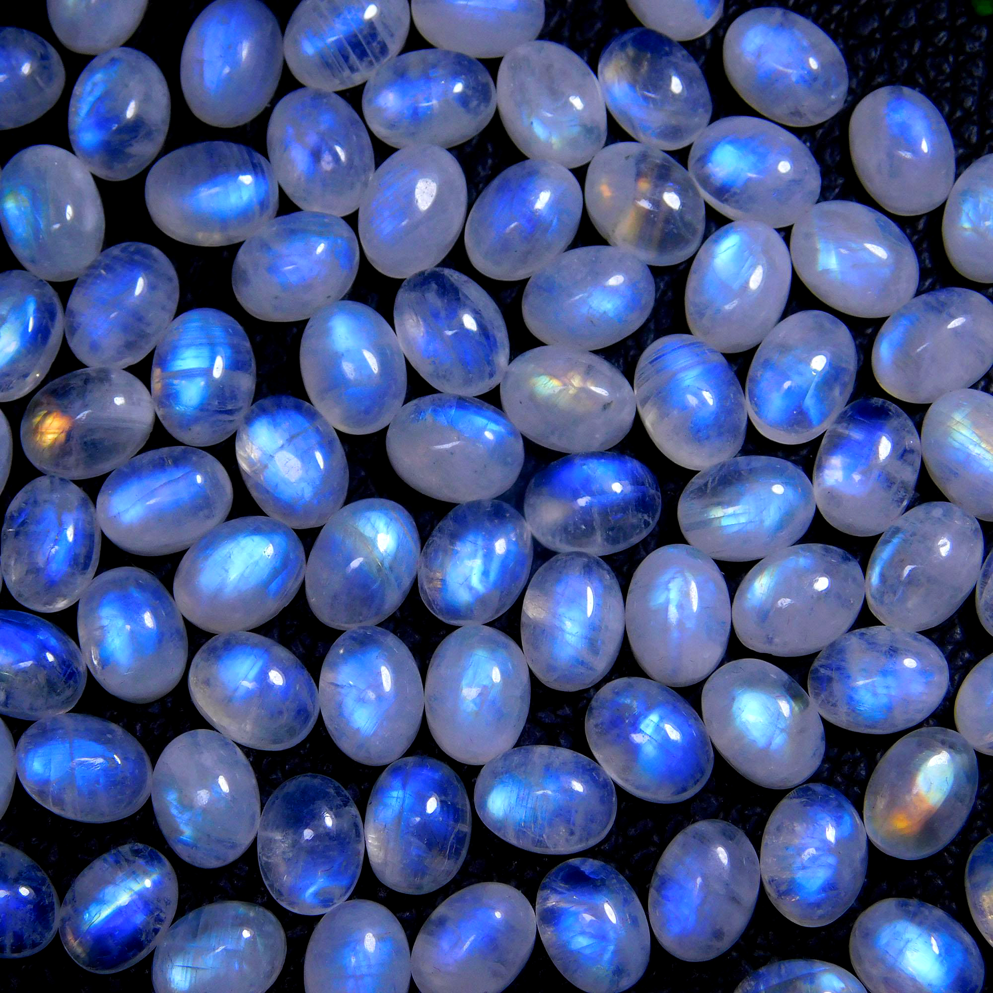 100Pcs 163Cts Natural Rainbow Moonstone Oval Shape Blue Fire Cabochon Lot Loose Gemstone Jewelry Crystal For Birthday Gift 8X6mm #9853