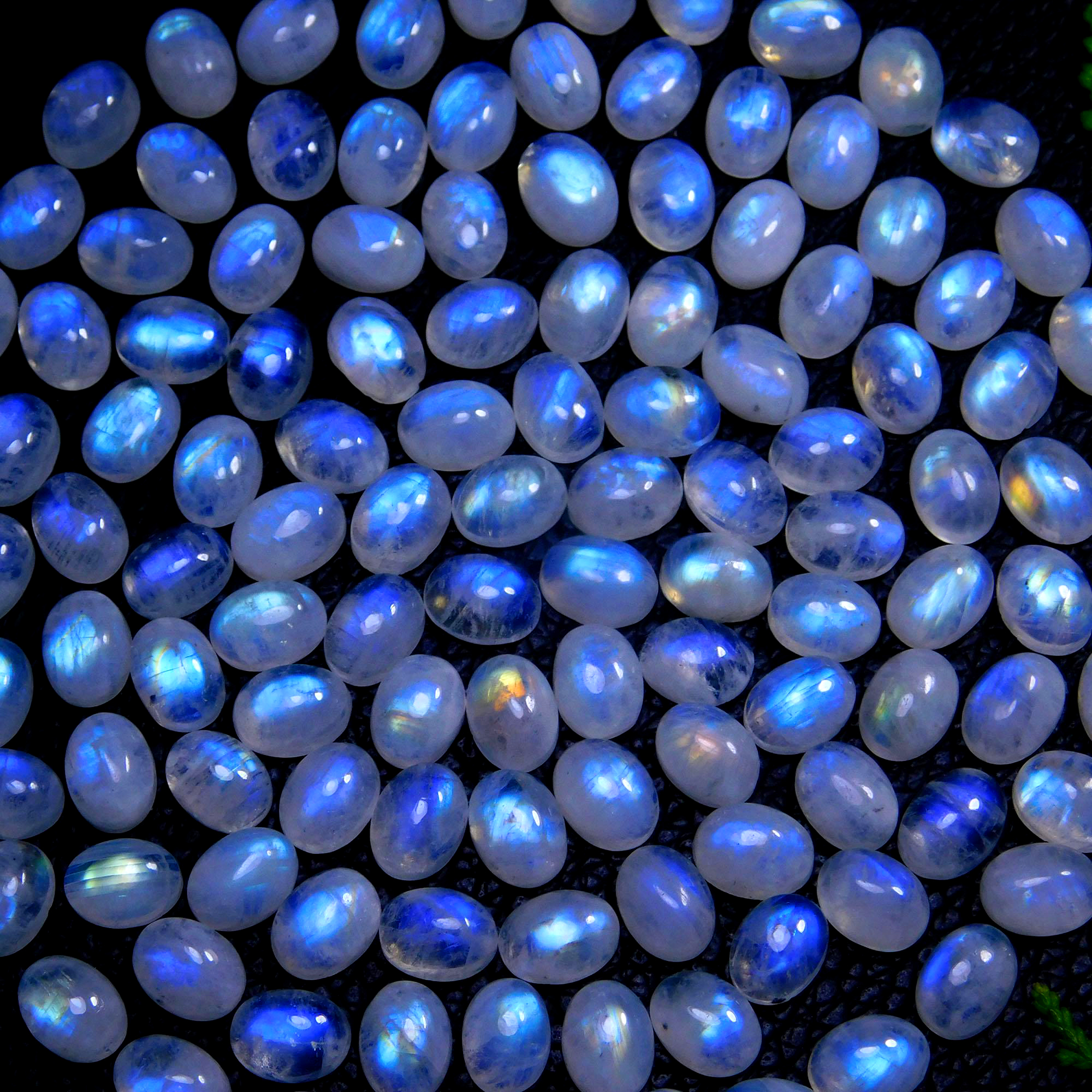 125Pcs 199Cts Natural Rainbow Moonstone Oval Shape Blue Fire Cabochon Lot Loose Gemstone Jewelry Crystal For Birthday Gift 8X6mm #9854