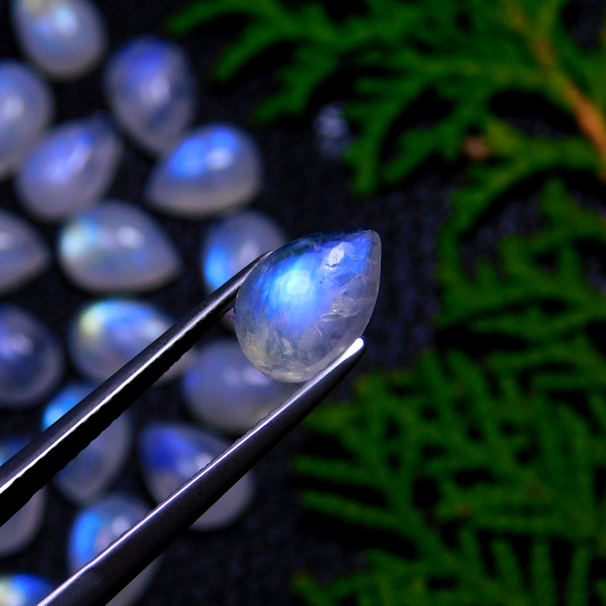 50Pcs 113Cts Natural Rainbow Moonstone Pear Shape Blue Fire Cabochon Lot Semi Precious Loose Gemstone Jewelry Supplies Crystal 10X7mm #9885
