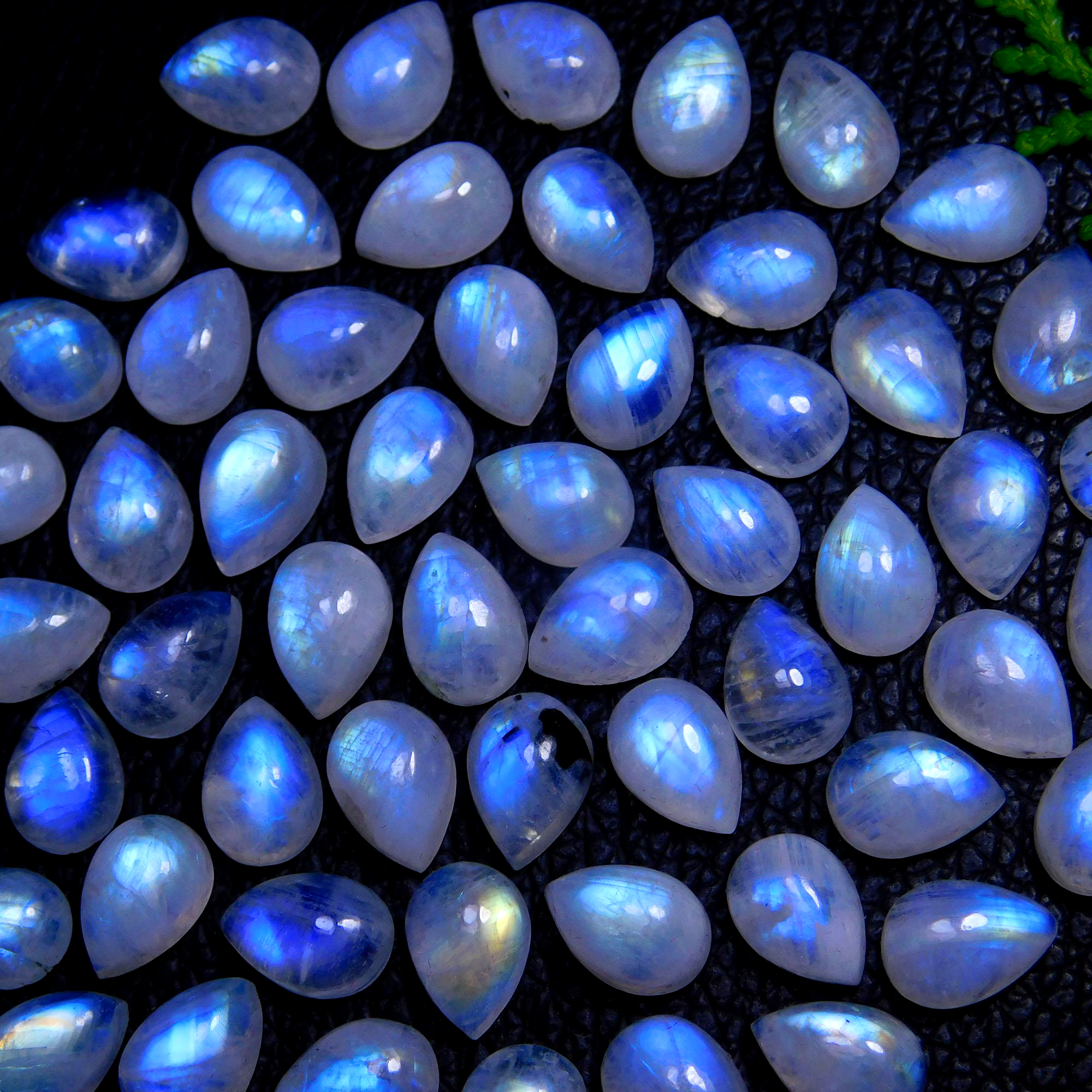 60Pcs 131Cts Natural Rainbow Moonstone Pear Shape Blue Fire Cabochon Lot Semi Precious Loose Gemstone Jewelry Supplies Crystal 10X7mm #9887