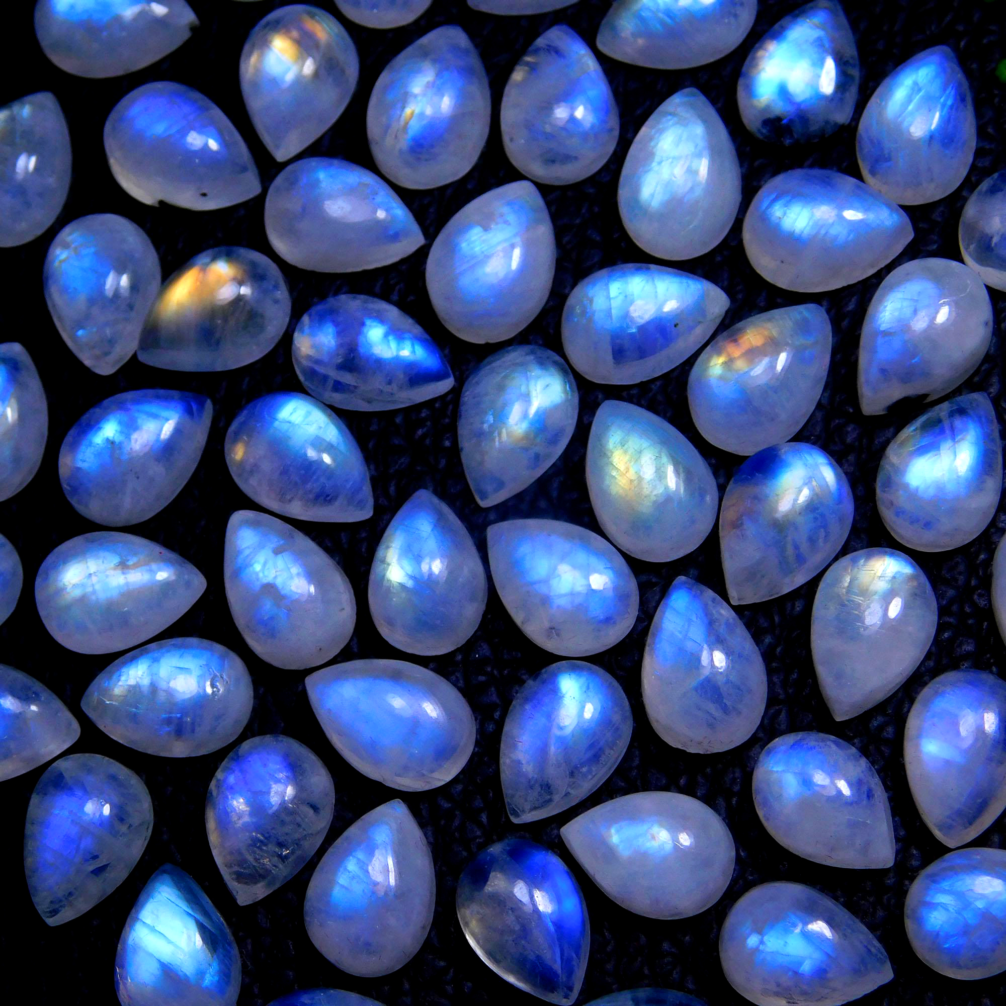 60Pcs 136Cts Natural Rainbow Moonstone Pear Shape Blue Fire Cabochon Lot Semi Precious Loose Gemstone Jewelry Supplies Crystal 10X7mm #9889