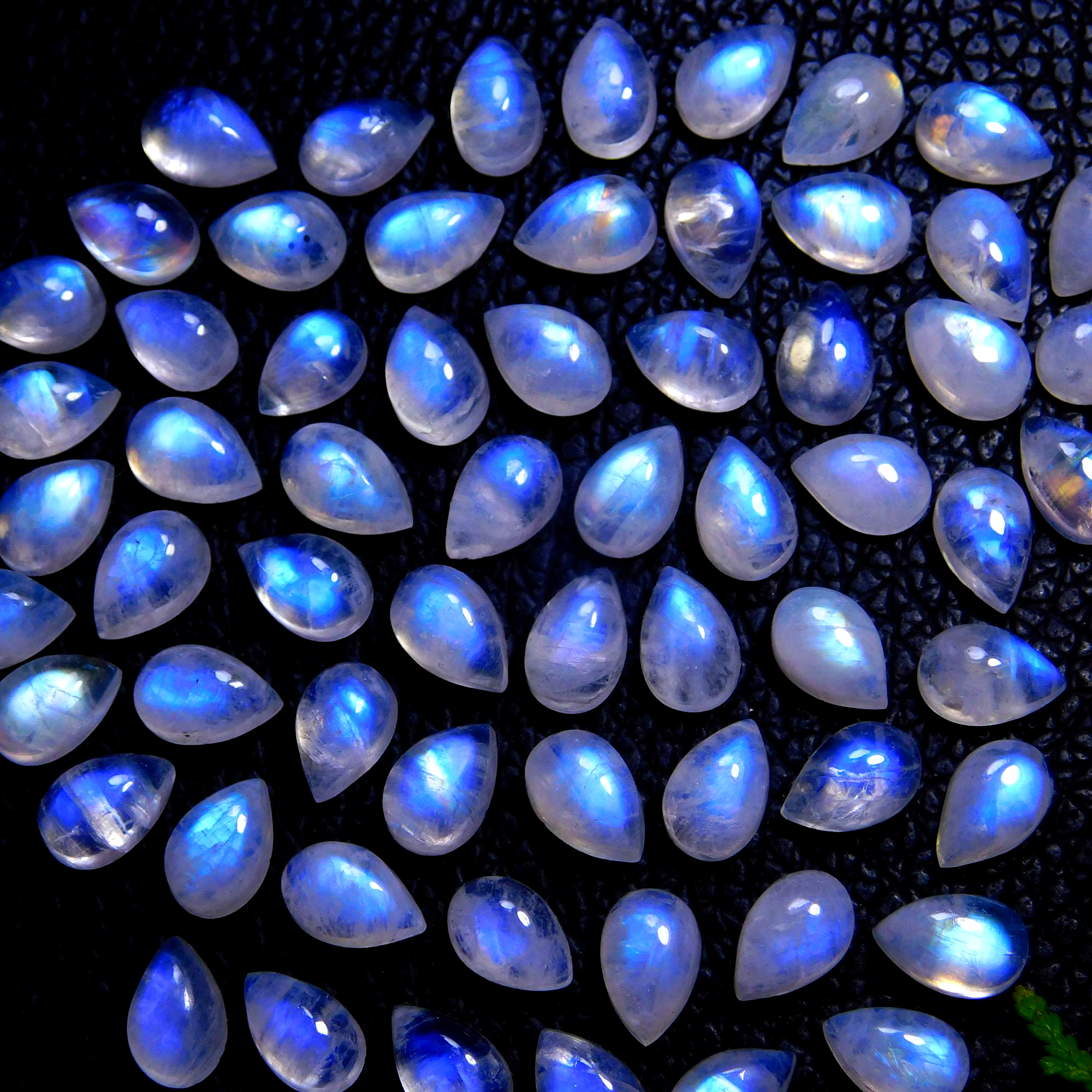 63Pcs 80Cts Natural Rainbow Moonstone Pear Shape Blue Fire Cabochon Lot Semi Precious Loose Gemstone Jewelry Supplies Crystal 8X5mm #9903