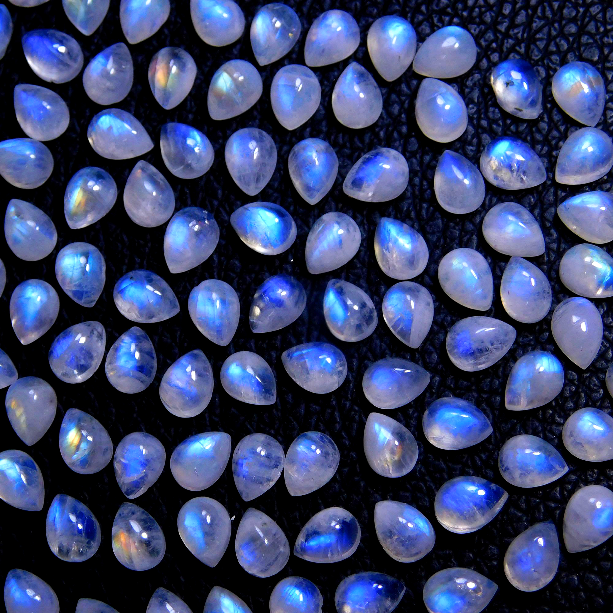 114Pcs 108Cts Natural Rainbow Moonstone Pear Shape Blue Fire Cabochon Lot Semi Precious Loose Gemstone Jewelry Supplies Crystal 7X5mm #9906