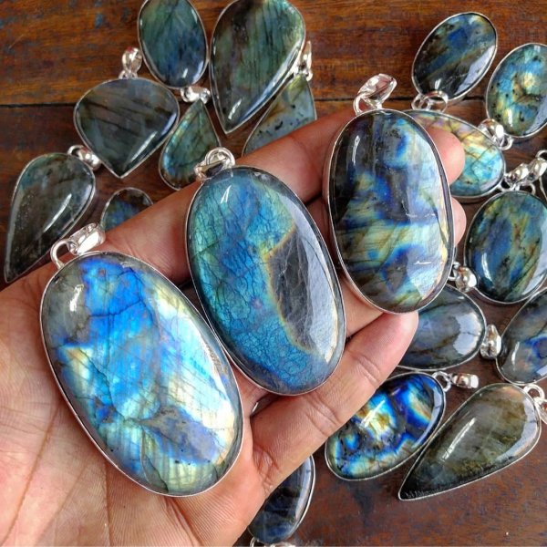 Labradorite Pendant