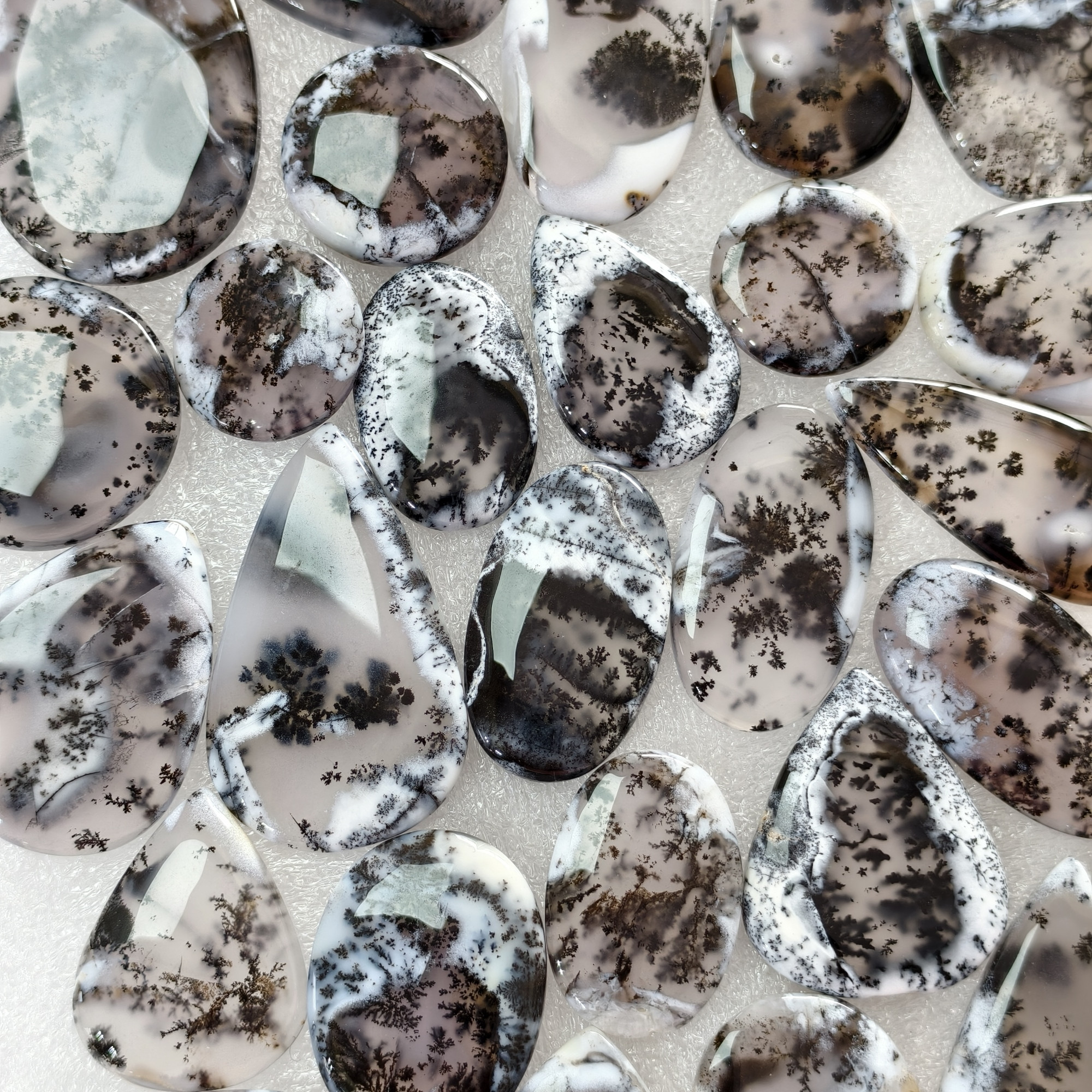 Natural Dendrite Agate Cabochon Gemstones Bulk Wholesale Jewelry Making Stones 20x20x3mm  42x30x3mm 30 Cts Avg