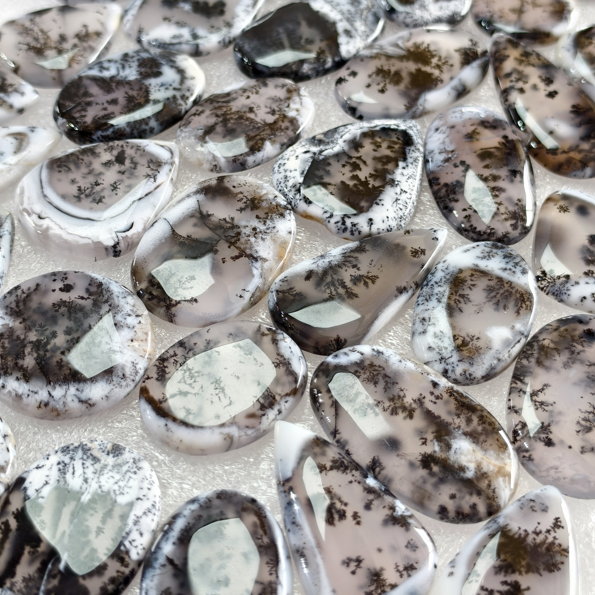 Natural Dendrite Agate Cabochon Gemstones Bulk Wholesale Jewelry Making Stones 20x20x3mm  42x30x3mm 30 Cts Avg